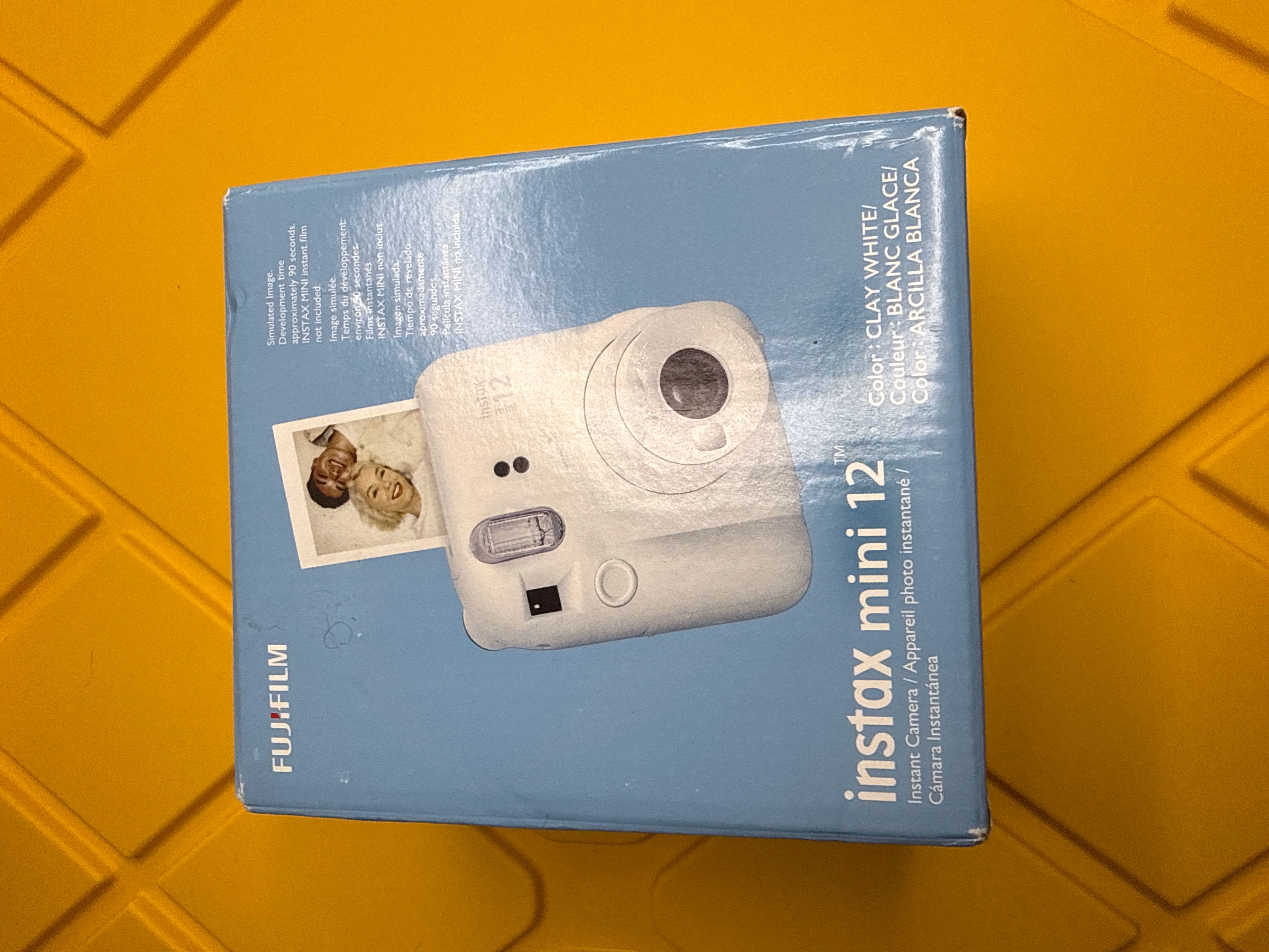Fujifilm Instax Mini 12 Instant Film Camera FJMINI12CWH Clay White thumbnail 2