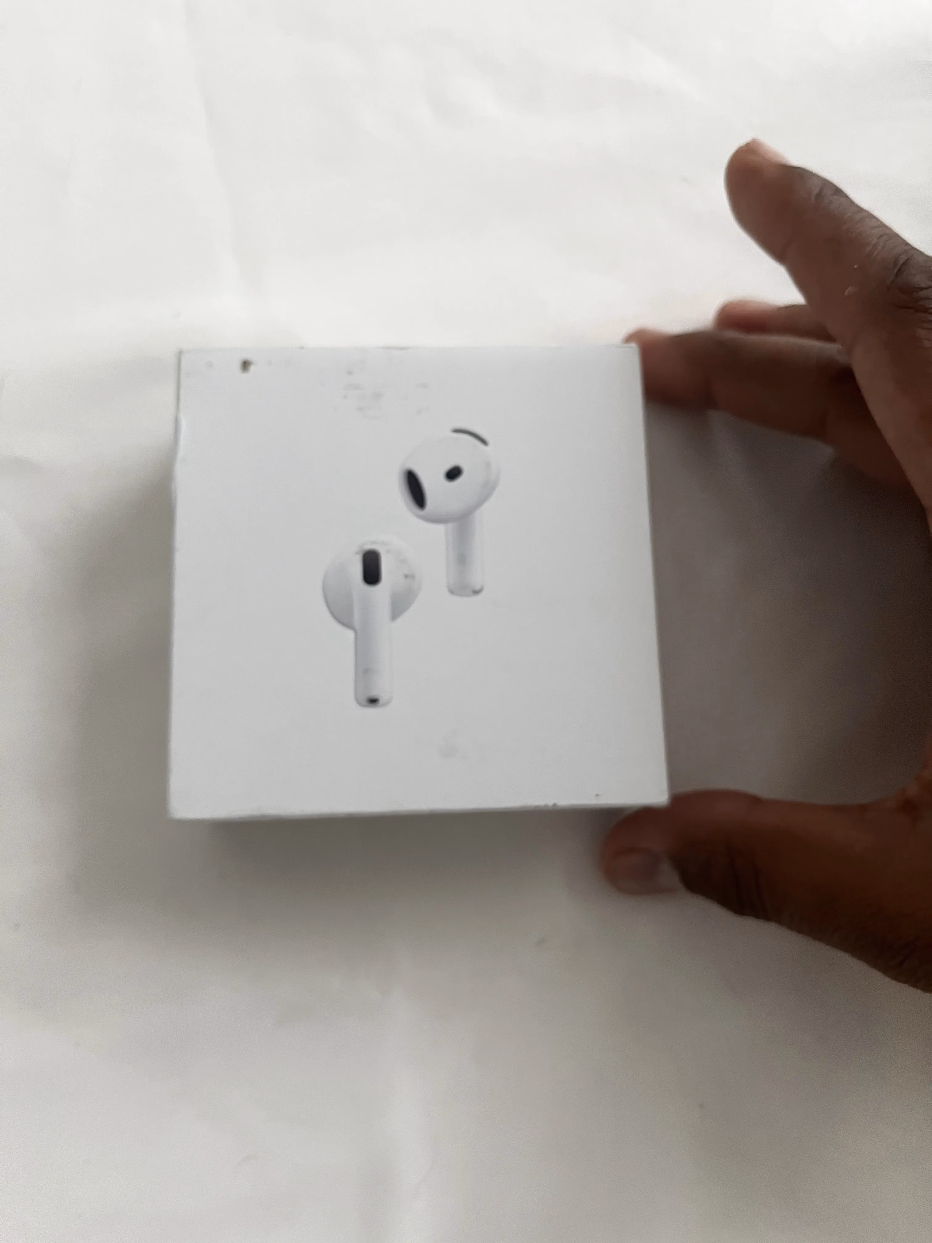 Apple AirPods 4 Wireless Earbuds, Bluetooth Headphones, with Active Noise Cancellation, Adaptive, Transparency Mode, Personalized Spatial Audio, USB-C Charging Case, Wireless Charging, H2 Chip thumbnail 4