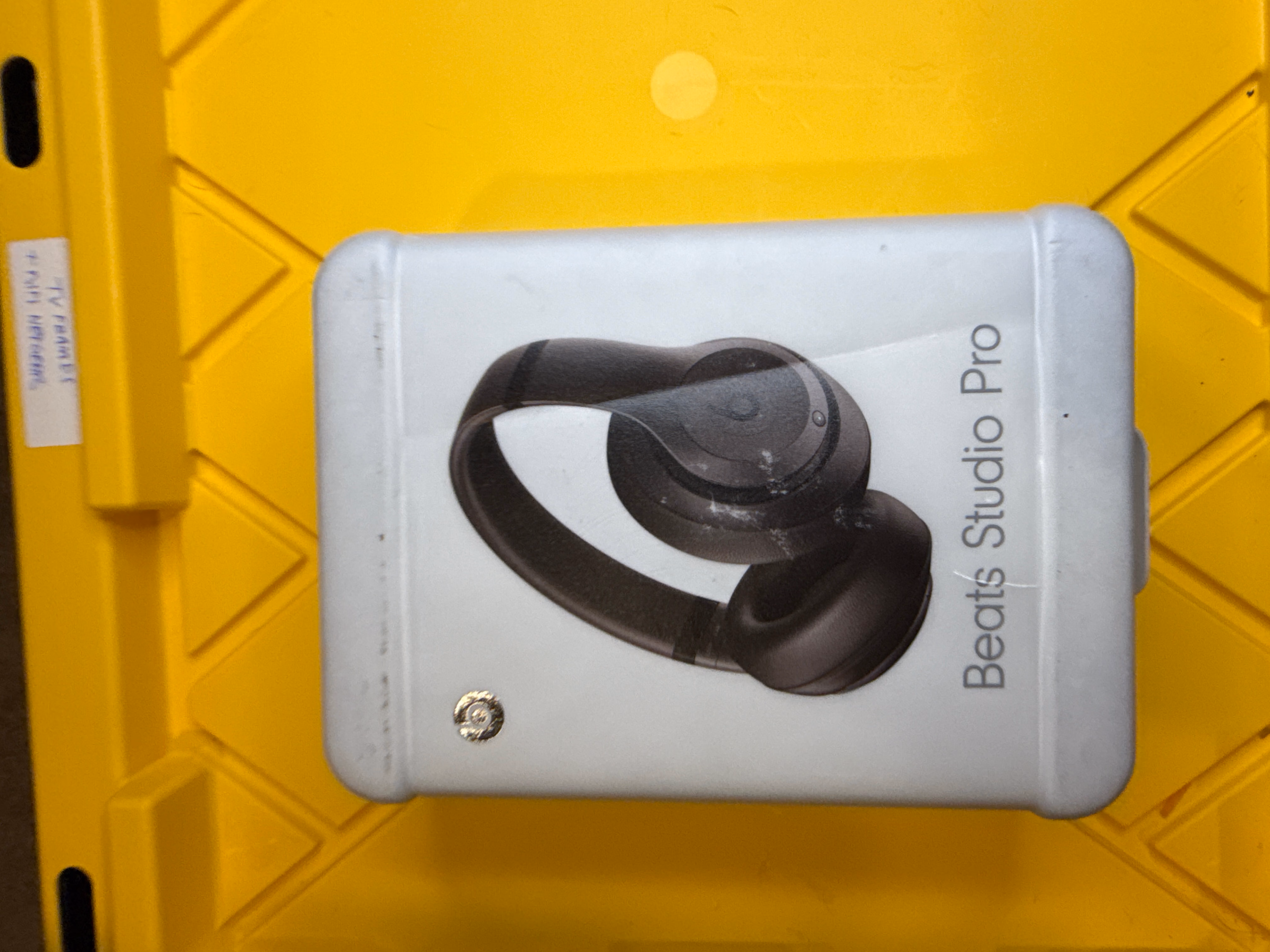 Beats Studio Pro - Premium Wireless Over-Ear Headphones- Up to 40-Hour Battery Life, Active Noise Cancelling, USB-C Lossless Audio, Apple & Android Compatible - Deep Brown thumbnail 2