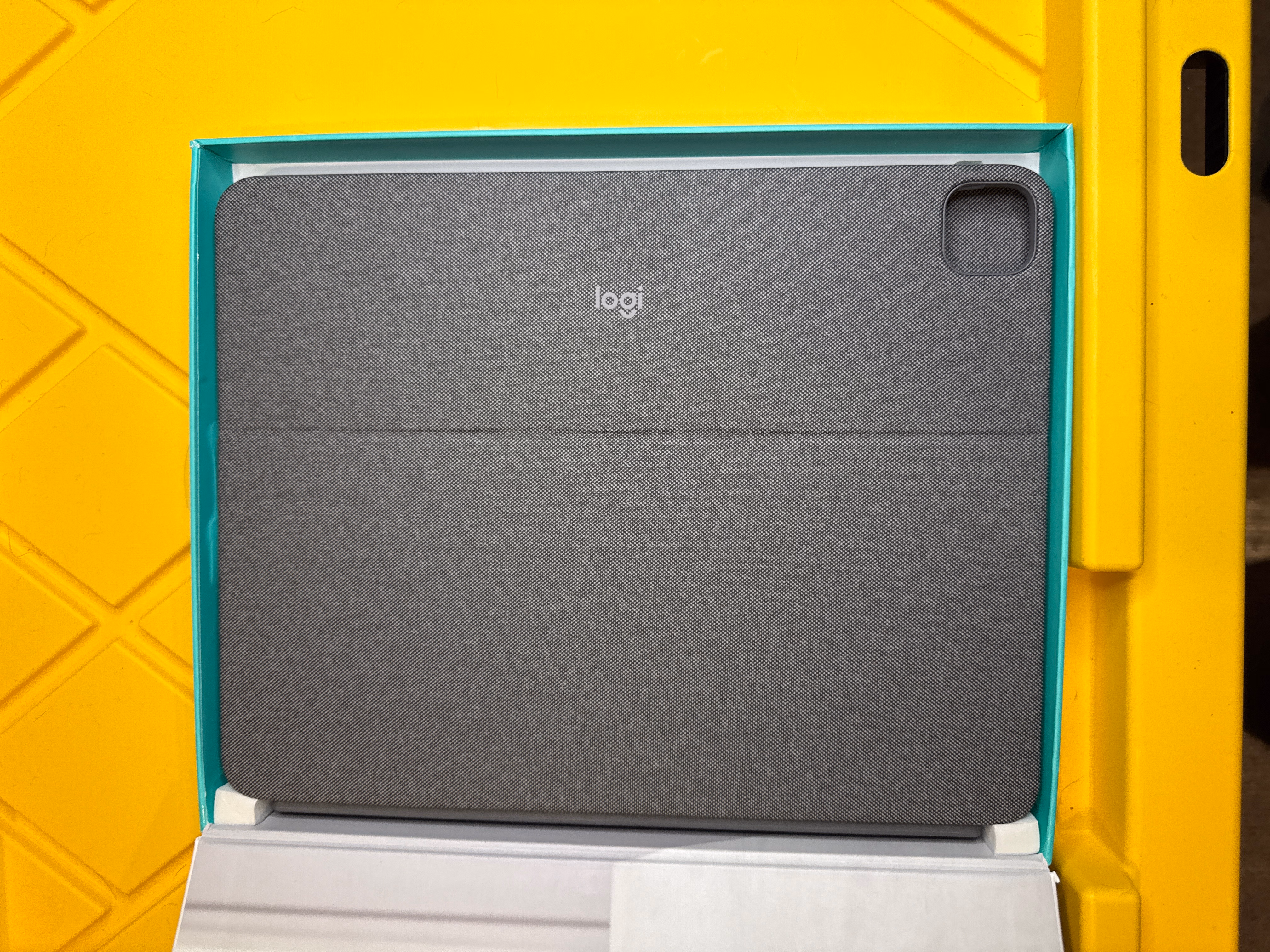 Logitech Combo Touch iPad Pro 12.9-inch 920-010097 Oxford Gray thumbnail 3