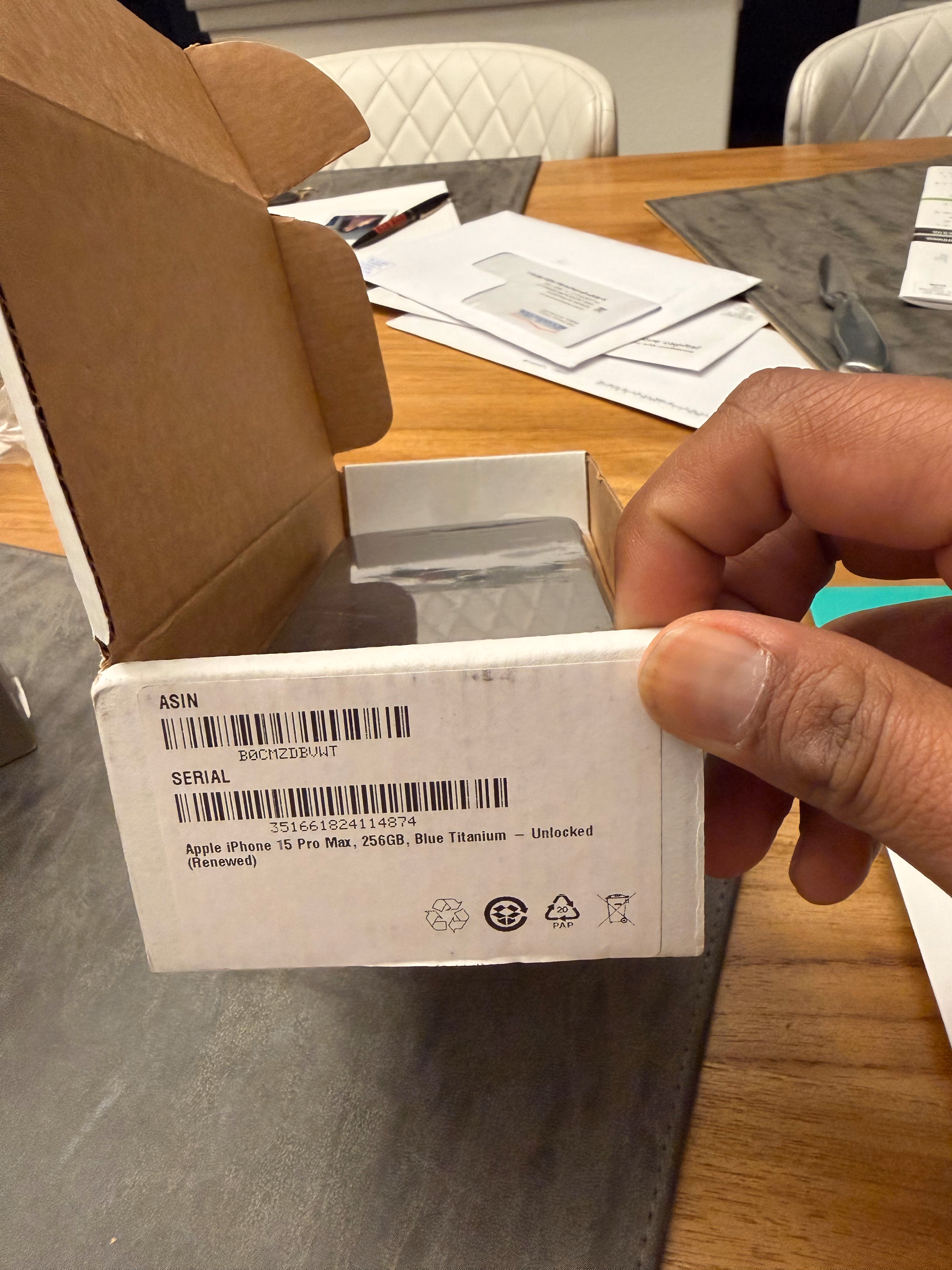 Apple iPhone 15 Pro Max 256GB Unlocked Blue Titanium | Unit 1093 thumbnail 4