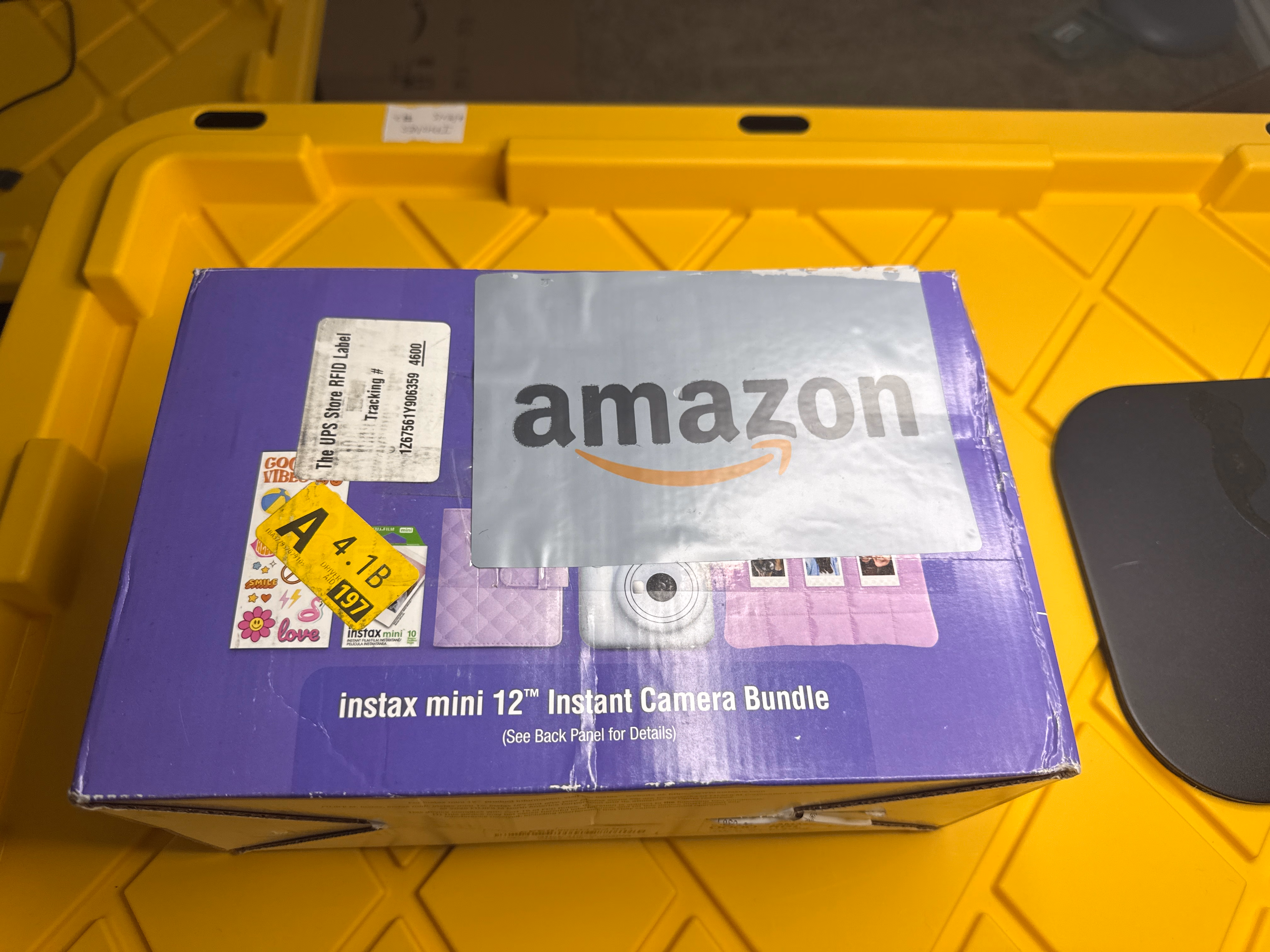 FUJIFILM Instax Mini 12 Holiday Bundle 2025 FBAFJFMINI12HB25 Pastel Blue thumbnail 4