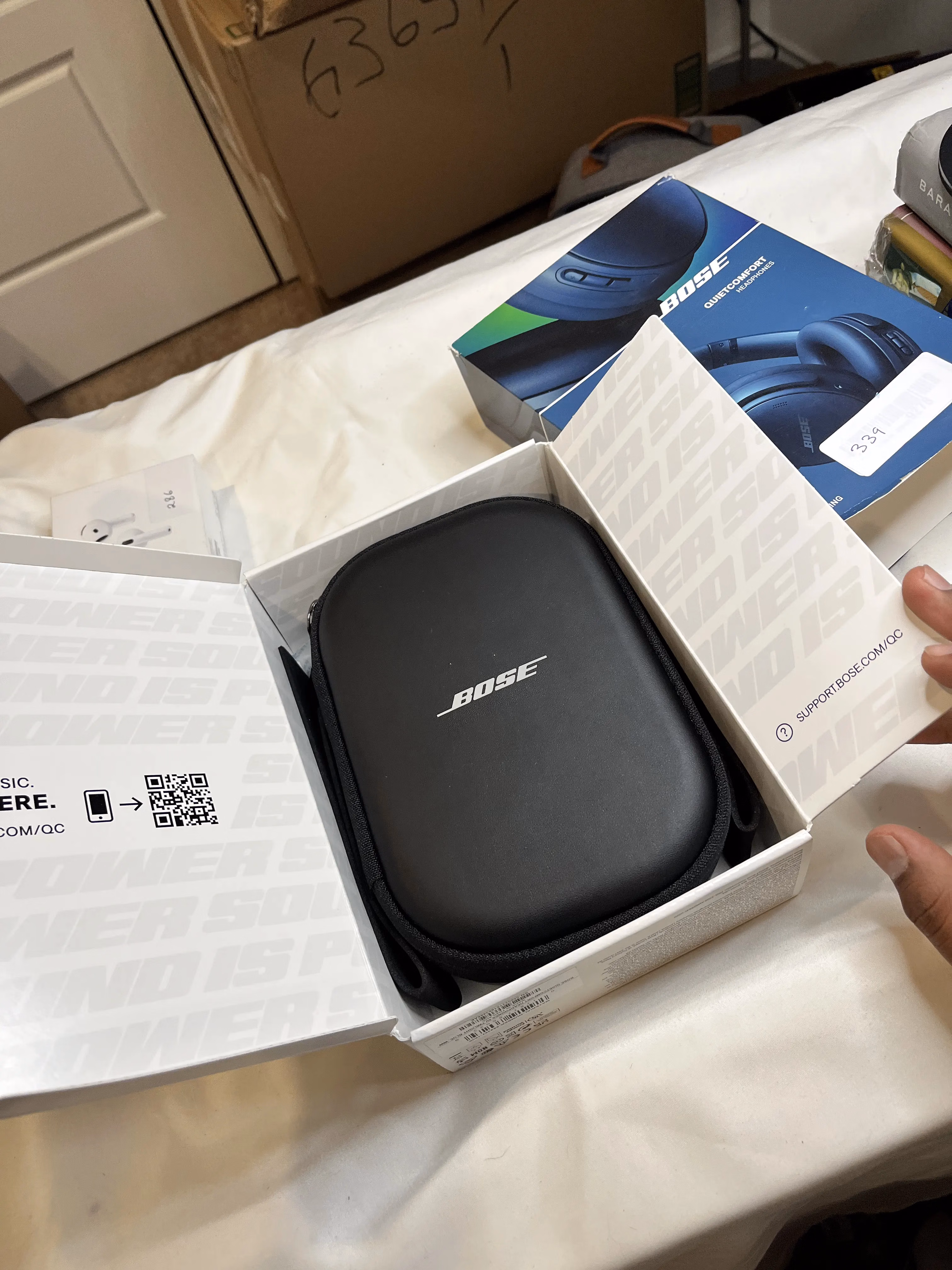 Bose QuietComfort Headphones - Wireless Bluetooth Headphones, Active Over Ear Noise Cancelling and Mic, USB-C Charging, Deep Bass, Up to 24 Hours of Playtime, Twilight Blue - Limited Edition Color thumbnail 3