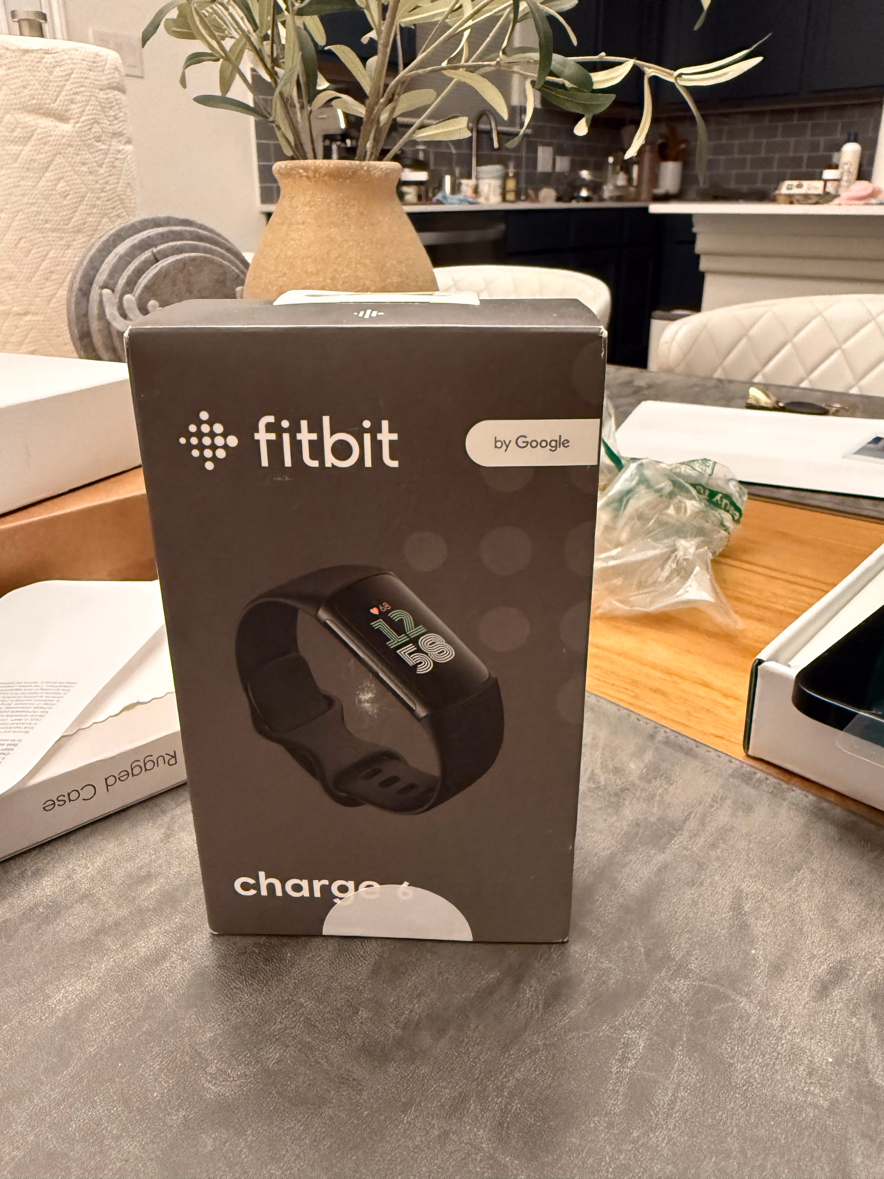 Fitbit Charge 6 Fitness Tracker with Google Obsidian/Black thumbnail 2