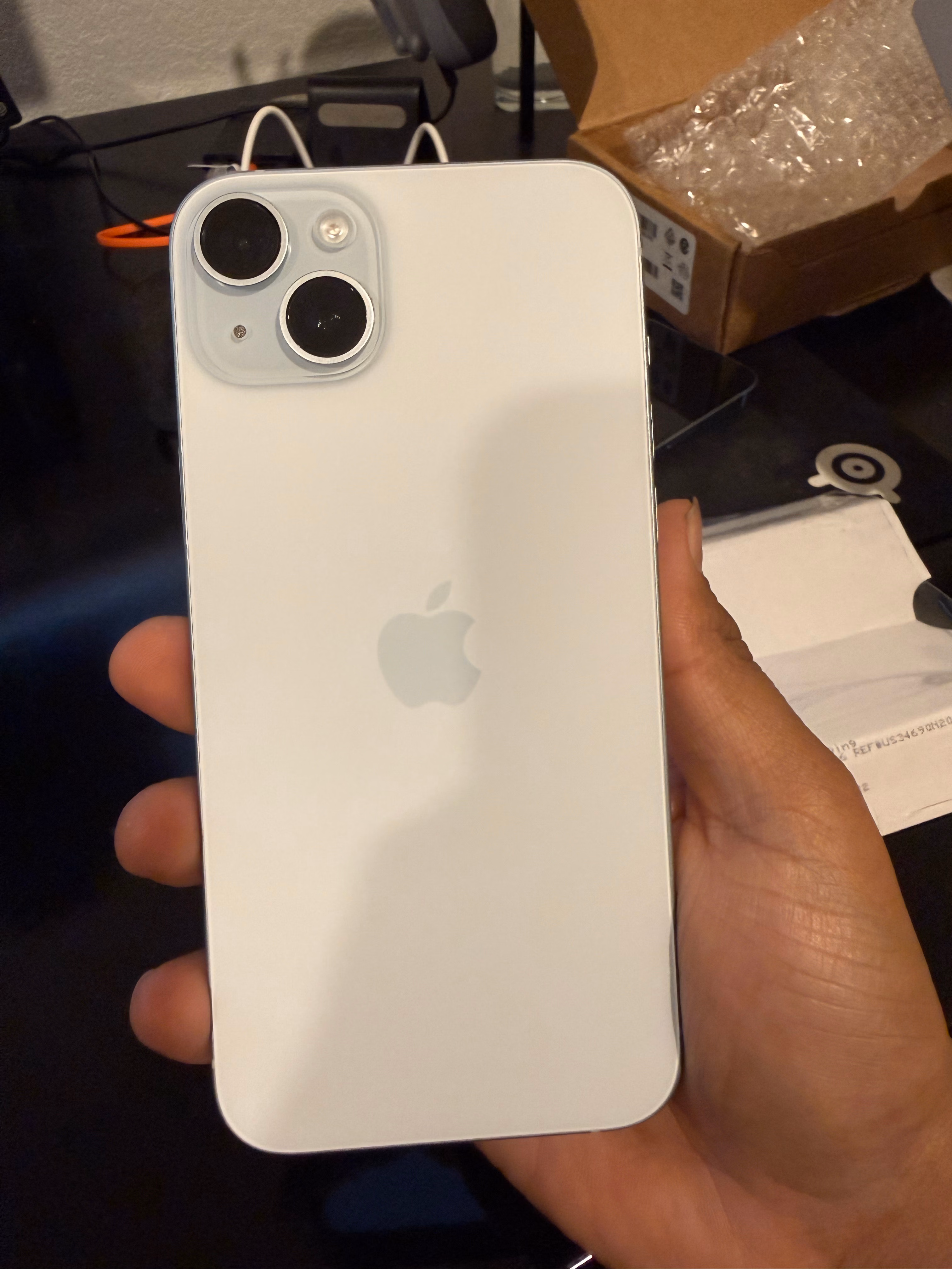 Apple iPhone 15 Plus, 256GB, Blue - Unlocked (Amazon Renewed) thumbnail 3