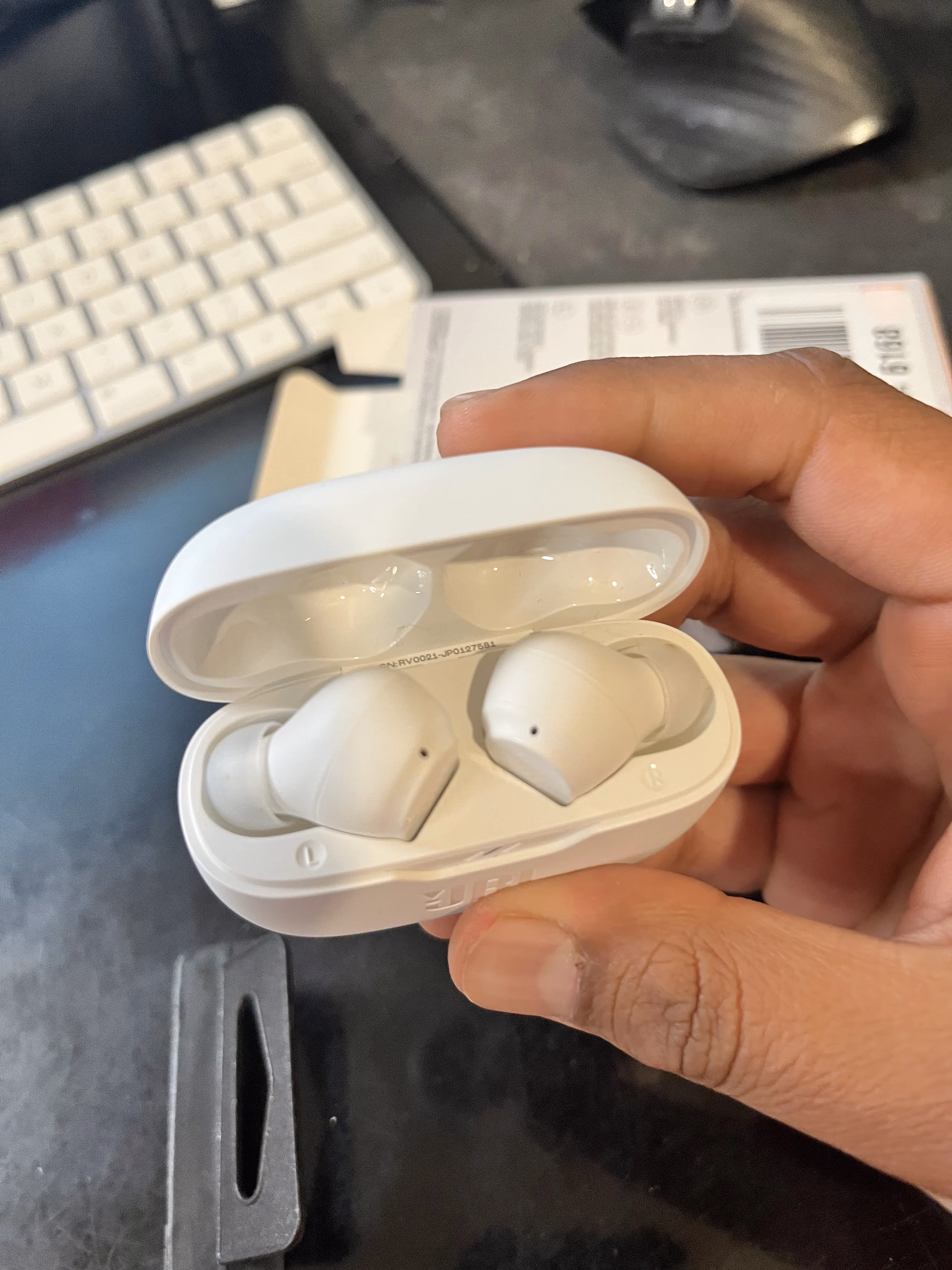 JBL Vibe Beam - True Wireless JBL Deep Bass Sound Earbuds, Bluetooth 5.2, Water & Dust Resistant, Hands-free call with VoiceAware, Up to 32 hours of battery life (White) thumbnail 3