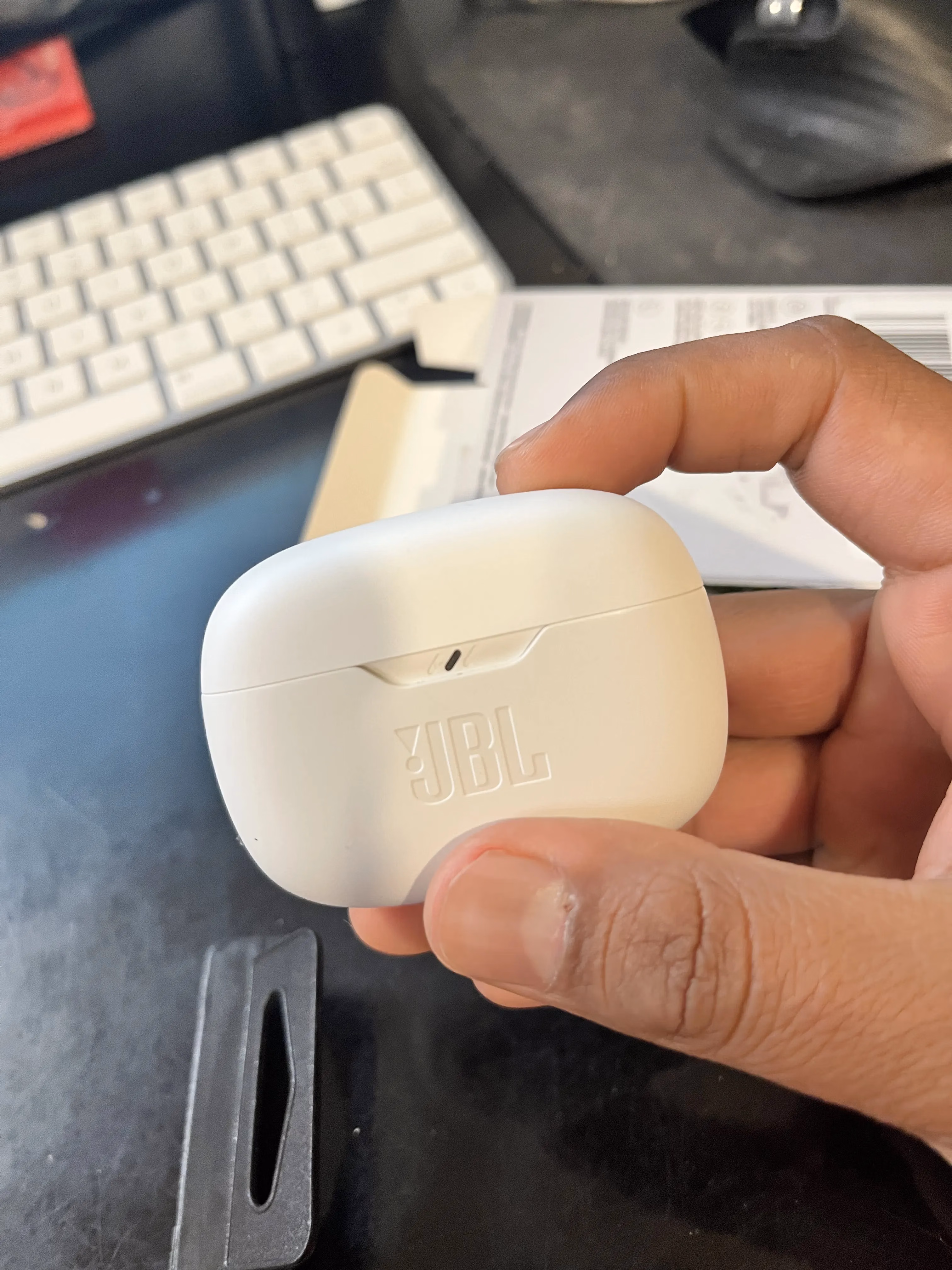 JBL Vibe Beam - True Wireless JBL Deep Bass Sound Earbuds, Bluetooth 5.2, Water & Dust Resistant, Hands-free call with VoiceAware, Up to 32 hours of battery life (White) thumbnail 4