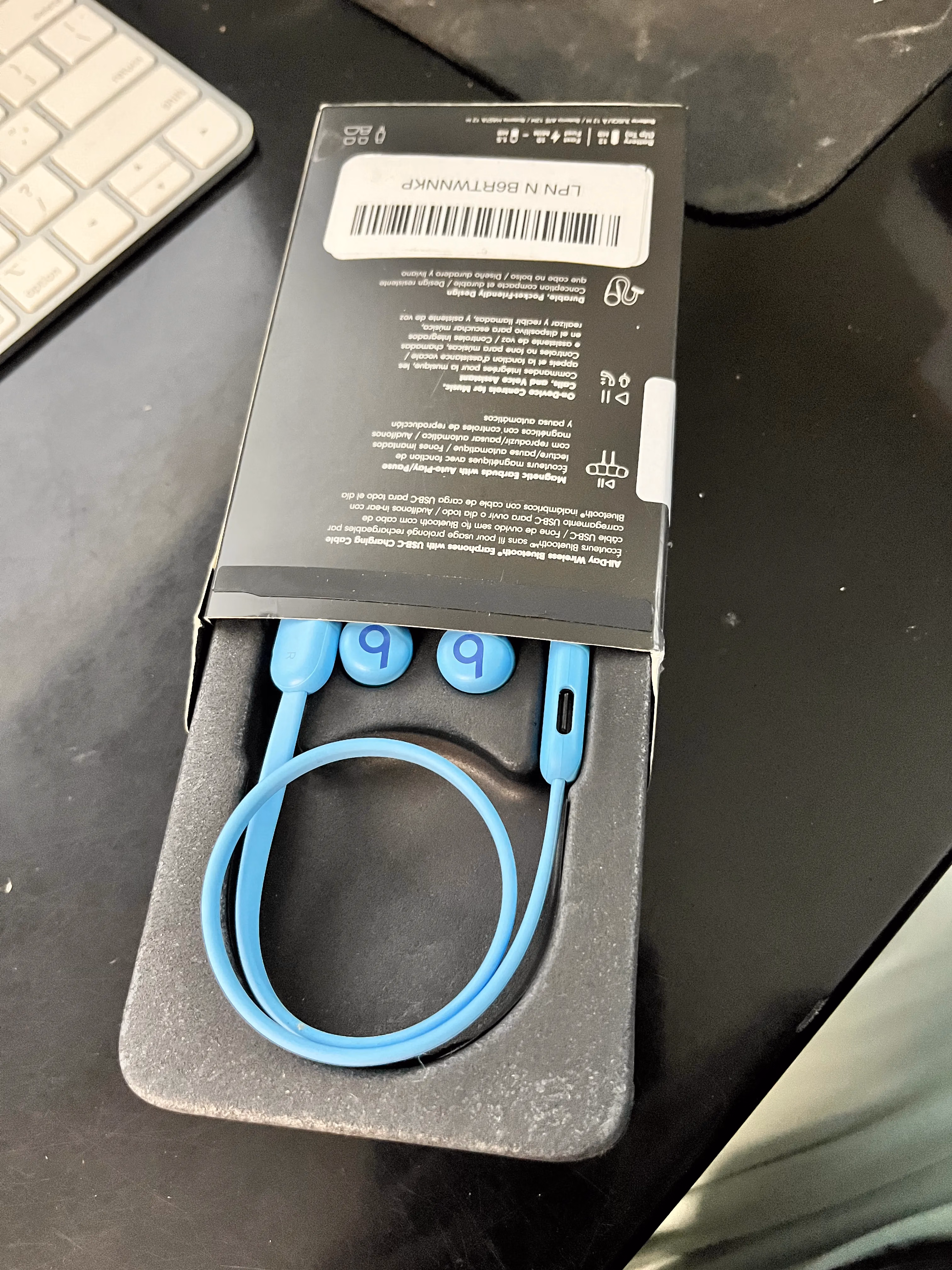 Beats Flex Wireless Earbuds - Apple W1 Headphone Chip, Magnetic Earphones, Class 1 Bluetooth, 12 Hours of Listening Time, Built-in Microphone - Flame Blue thumbnail 3