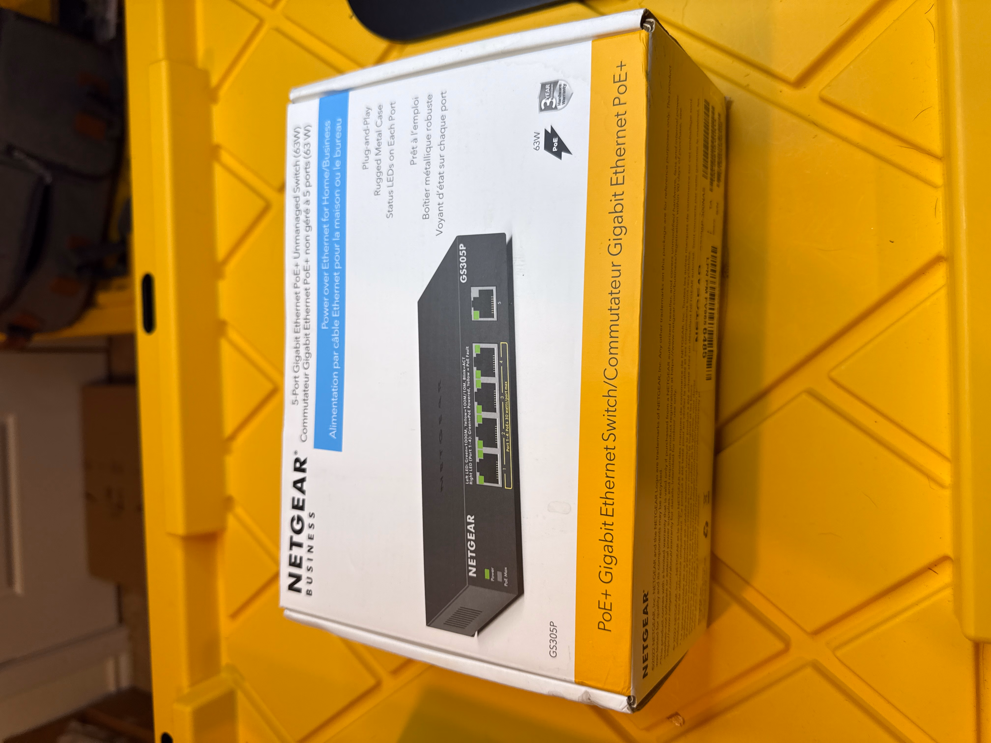 NETGEAR 5-Port PoE Gigabit Ethernet Unmanaged GS305P-300NAS thumbnail 2