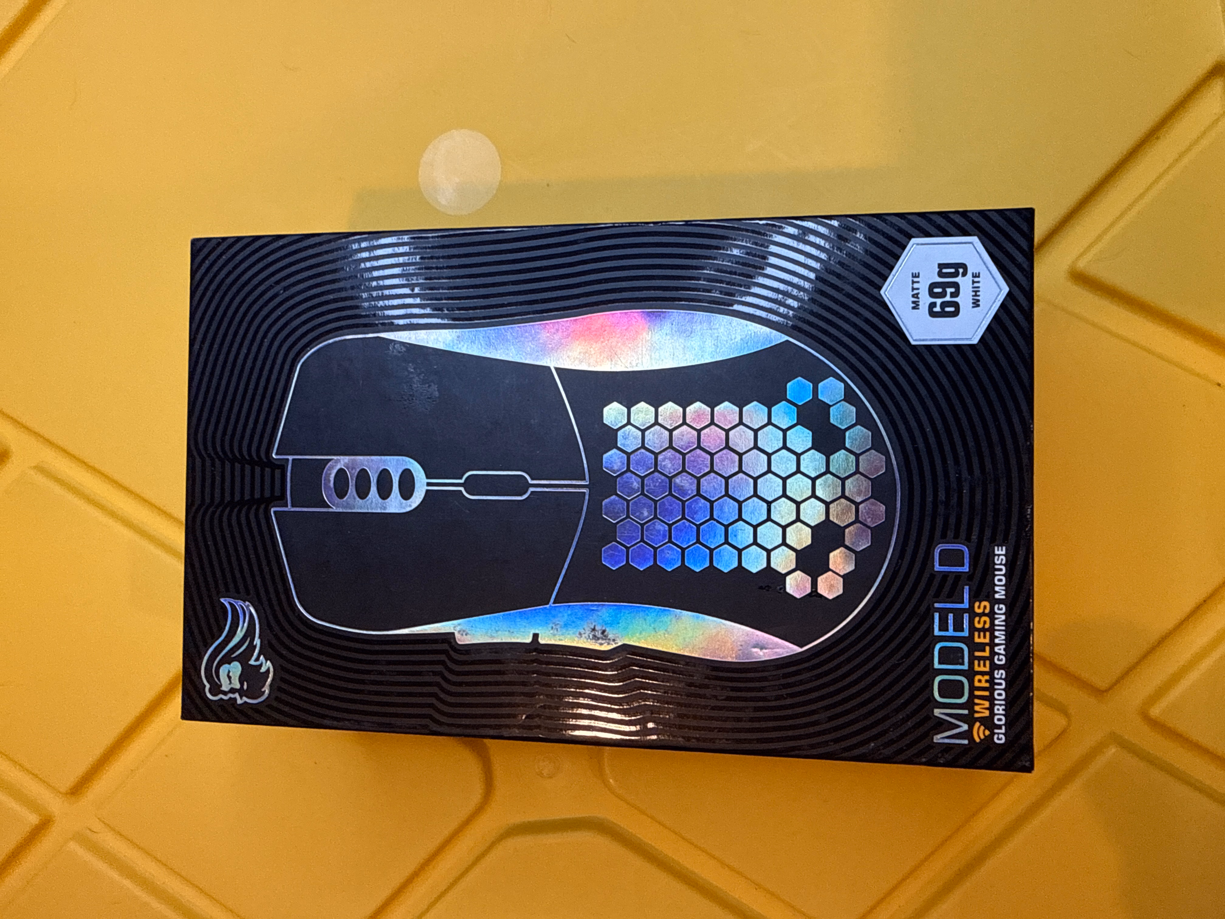 GLORIOUS Model D Wireless Gaming 69g Superlight RGB thumbnail 2