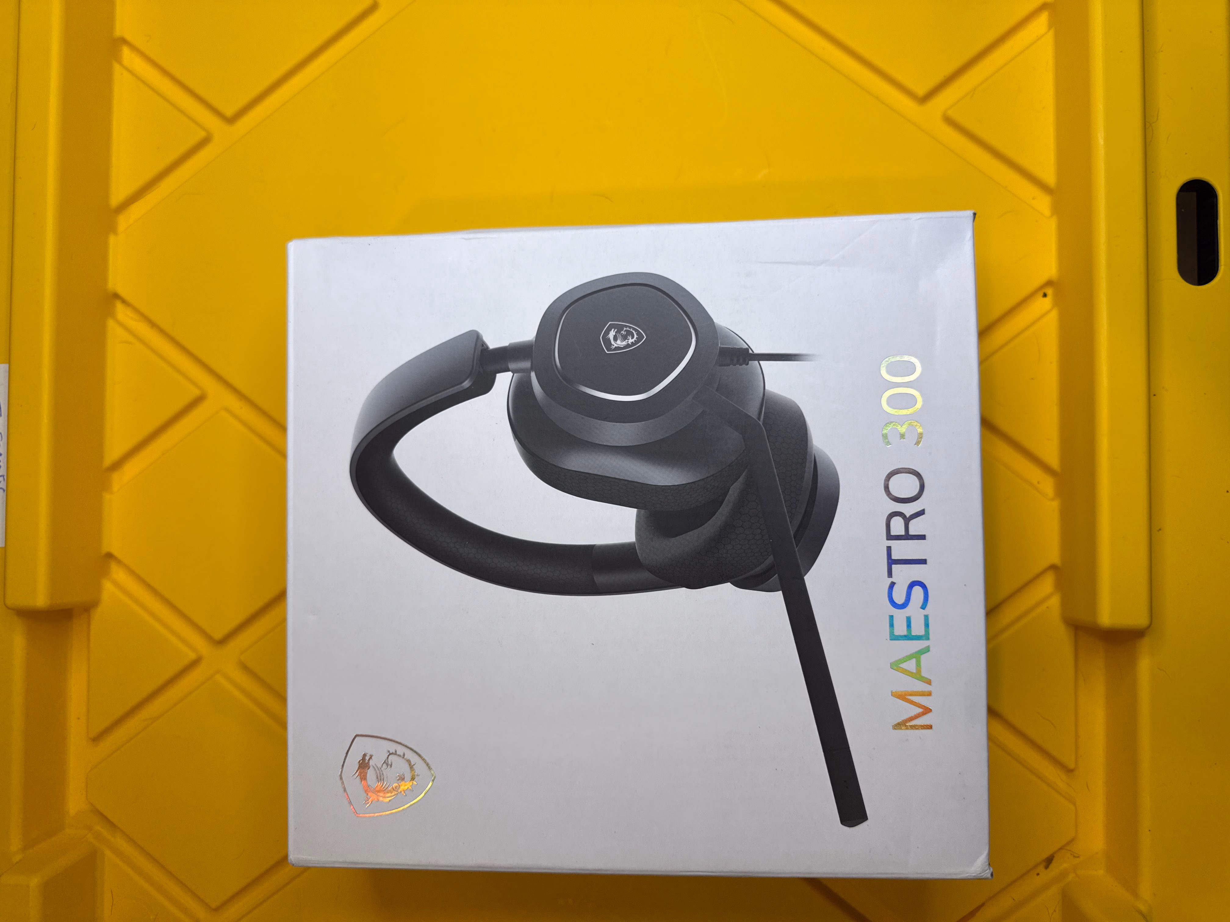 MSI Maestro 300 Gaming Headset Lightweight Comfort thumbnail 2