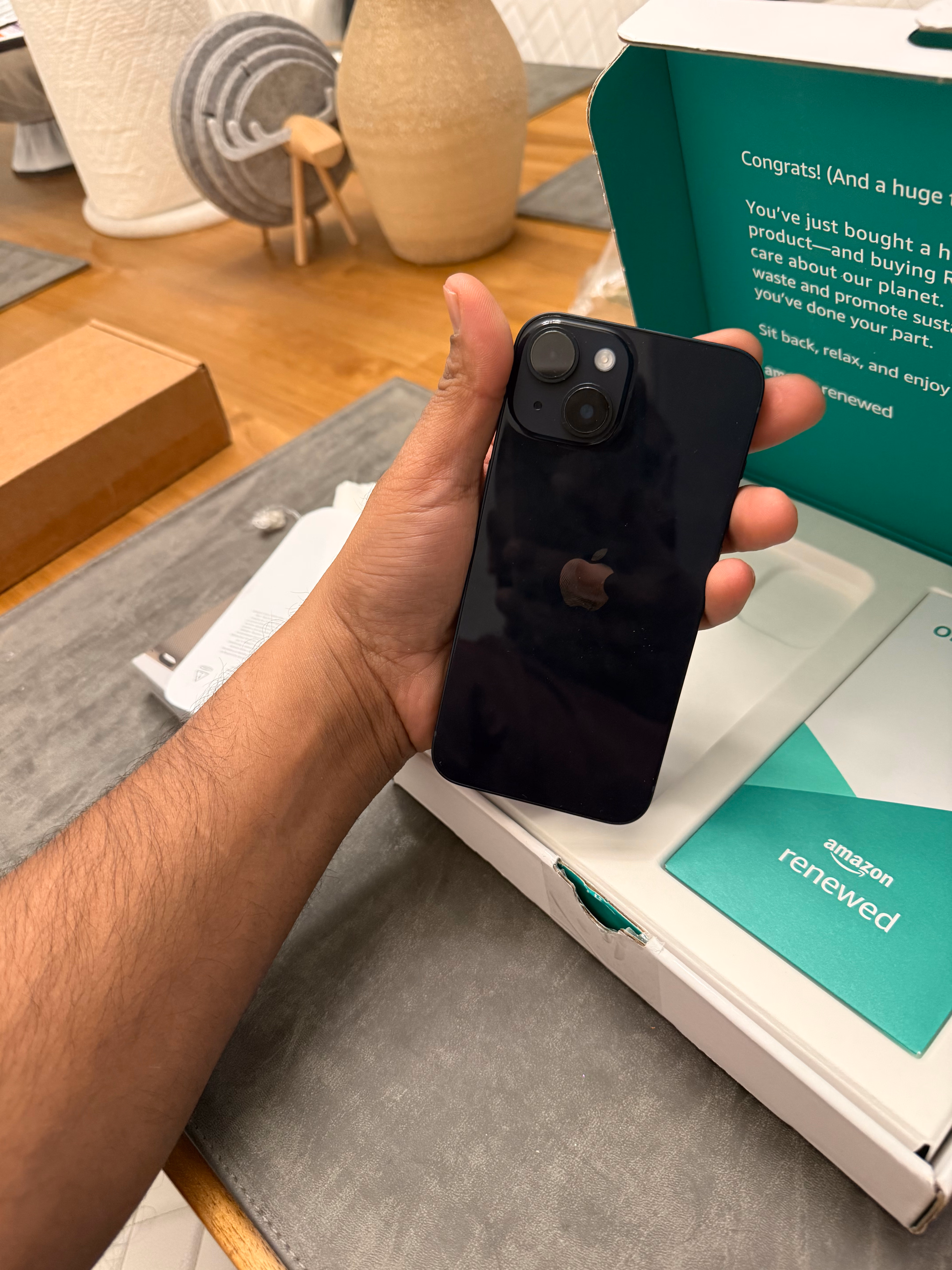 Apple iPhone (Amazon Renewed Premium) 14, 128GB, Midnight - Unlocked thumbnail 3
