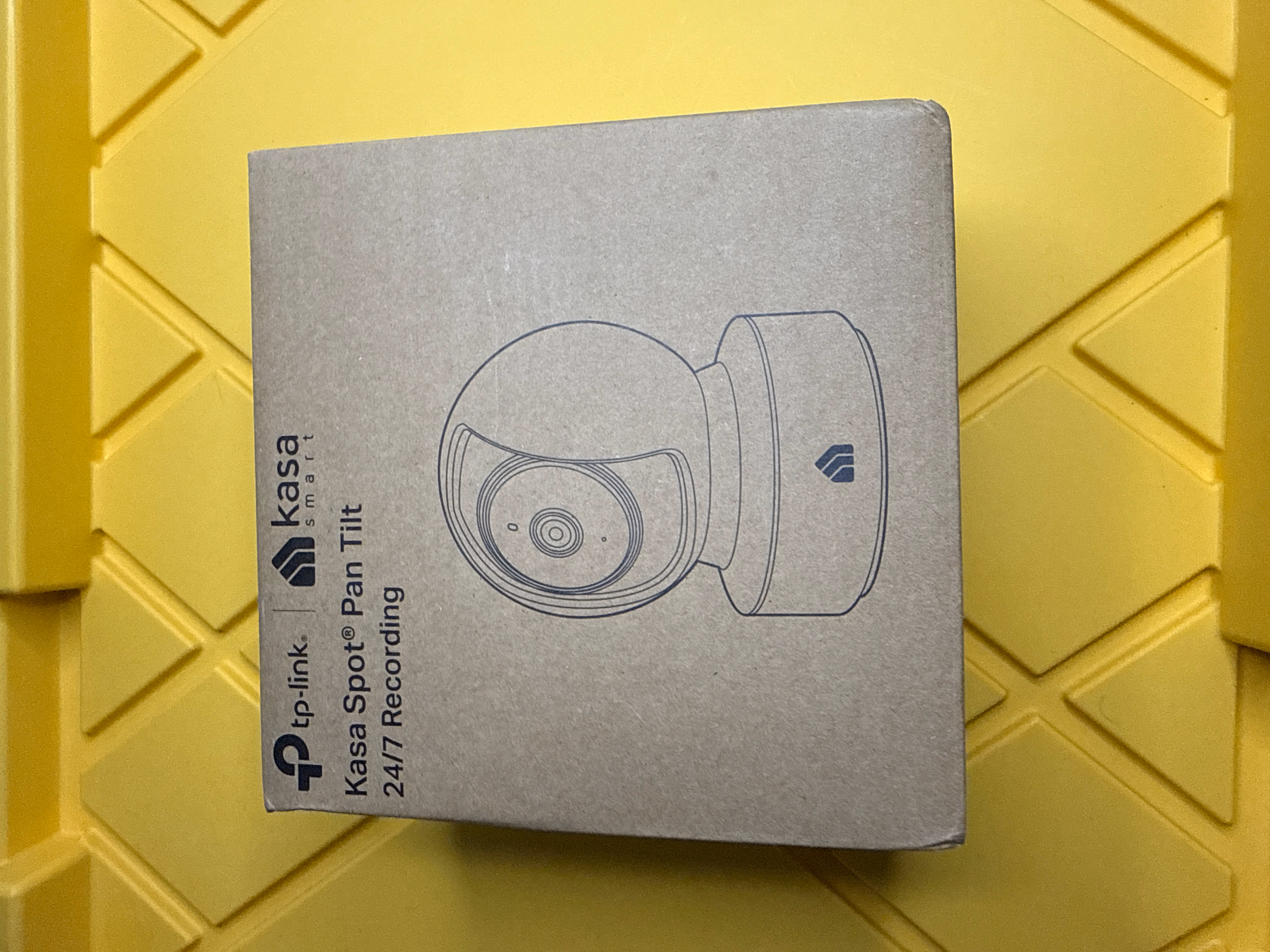 Kasa Smart Kasa 1080p Indoor Pan/Tilt EC71 2-Way – Open Box thumbnail 1