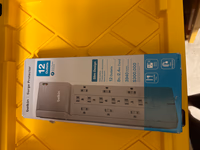 Belkin 12-Outlet Surge Protector Power Strip w/ 12 AC Outlets SRA009p12tt8 thumbnail 2