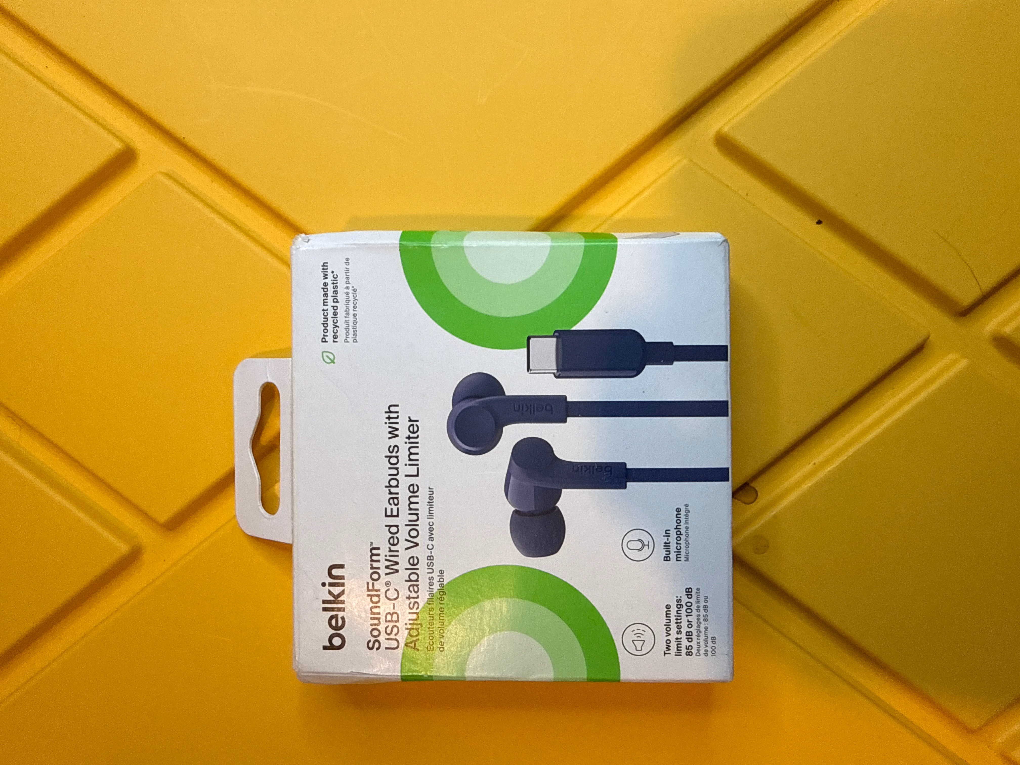 Belkin SoundForm Wired Earbuds with USB-C Connector Blue thumbnail 2