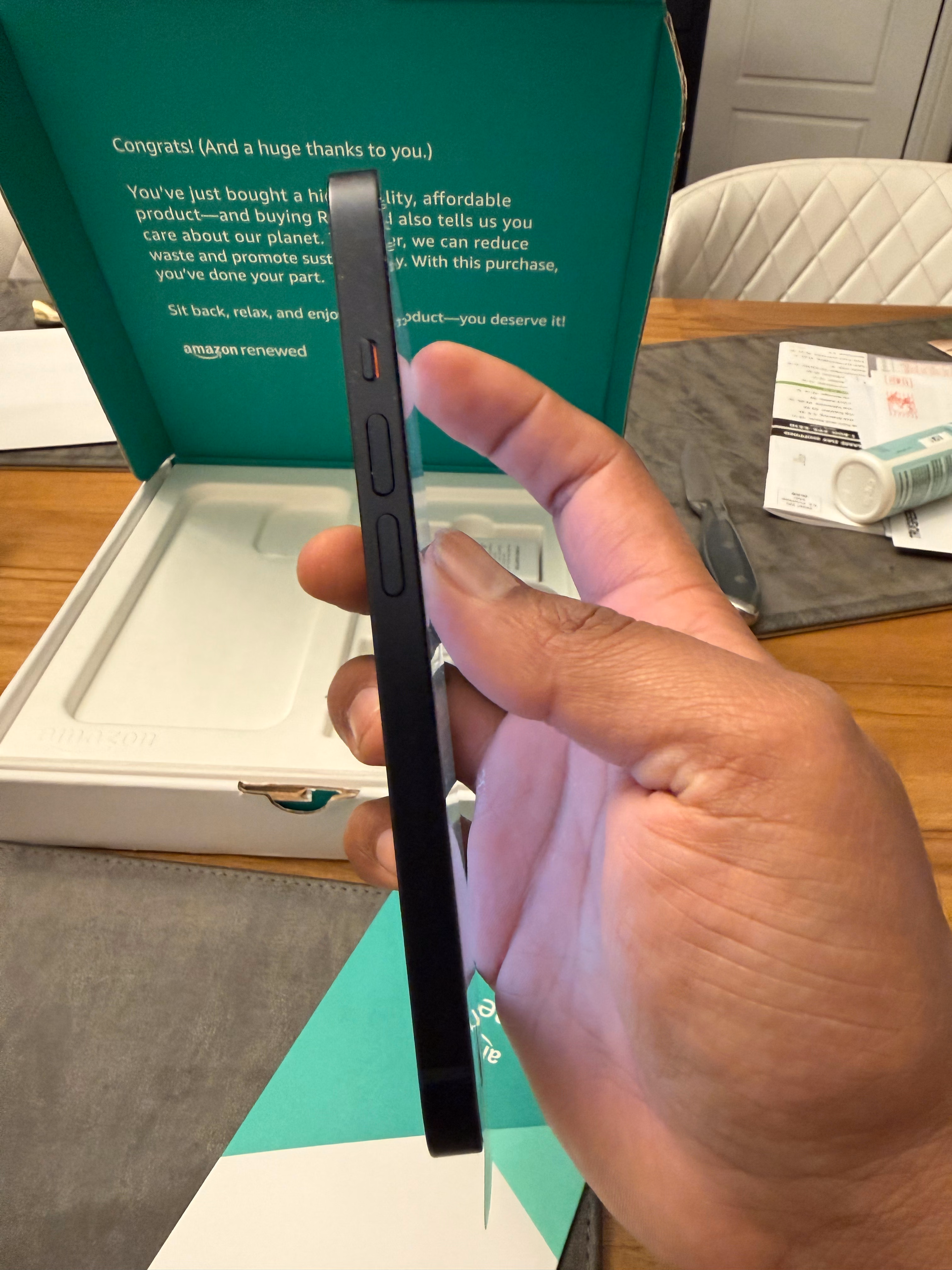 Apple iPhone (Amazon Renewed Premium) 14, 256GB, Midnight - Unlocked thumbnail 4