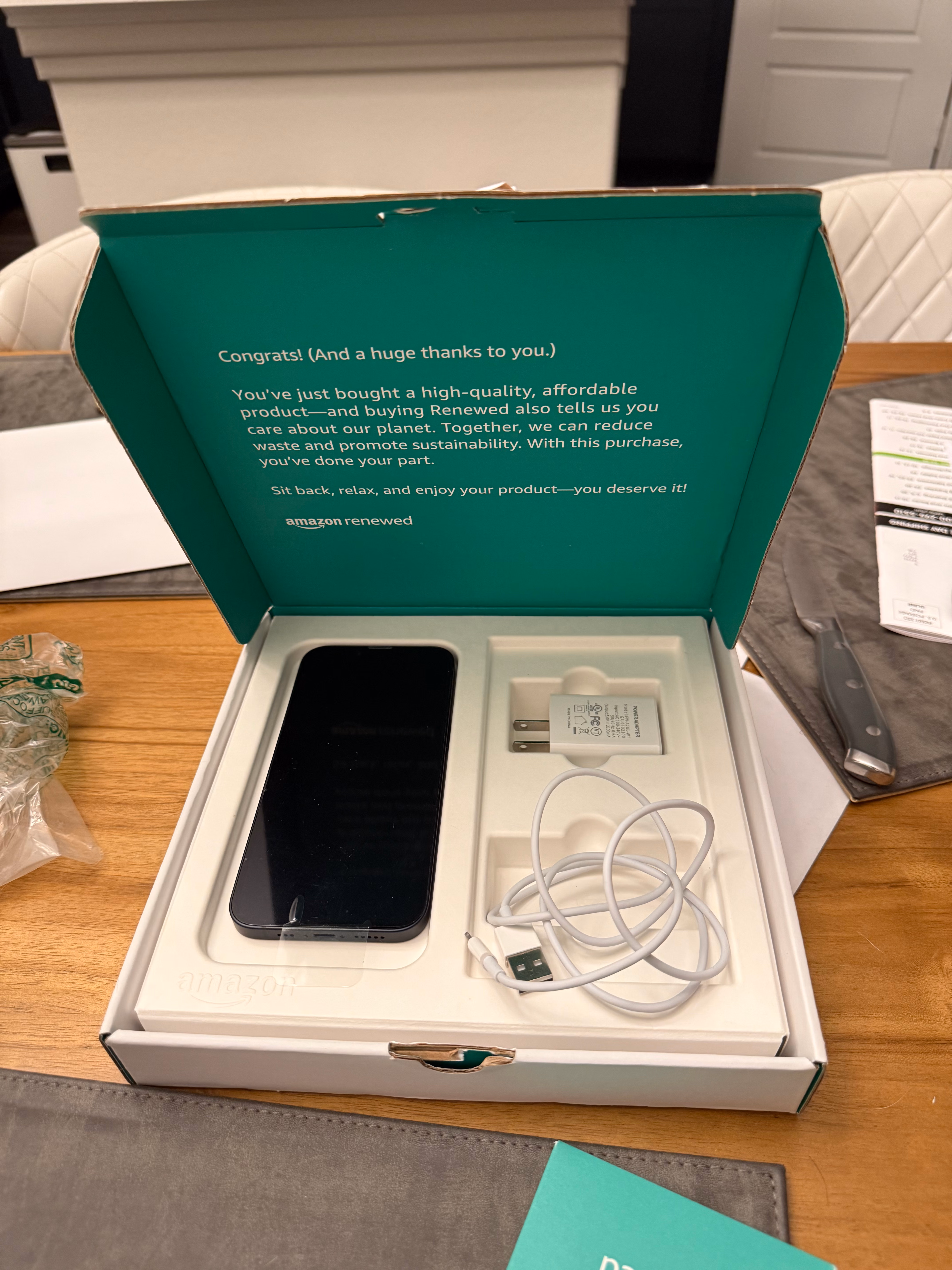 Apple iPhone (Amazon Renewed Premium) 14, 256GB, Midnight - Unlocked thumbnail 2