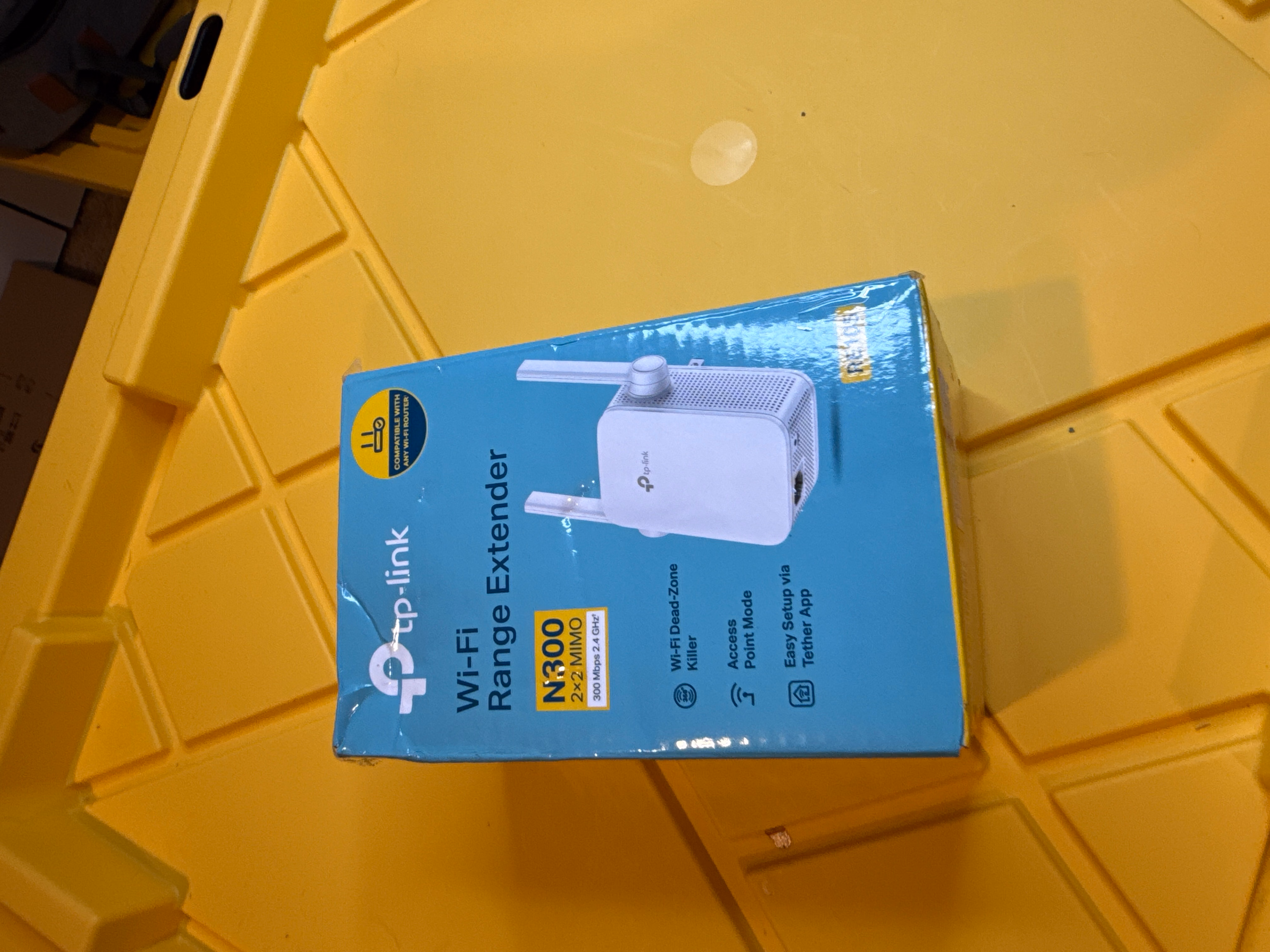 TP-Link N300 WiFi ExtenderRE105 Internet Booster thumbnail 2