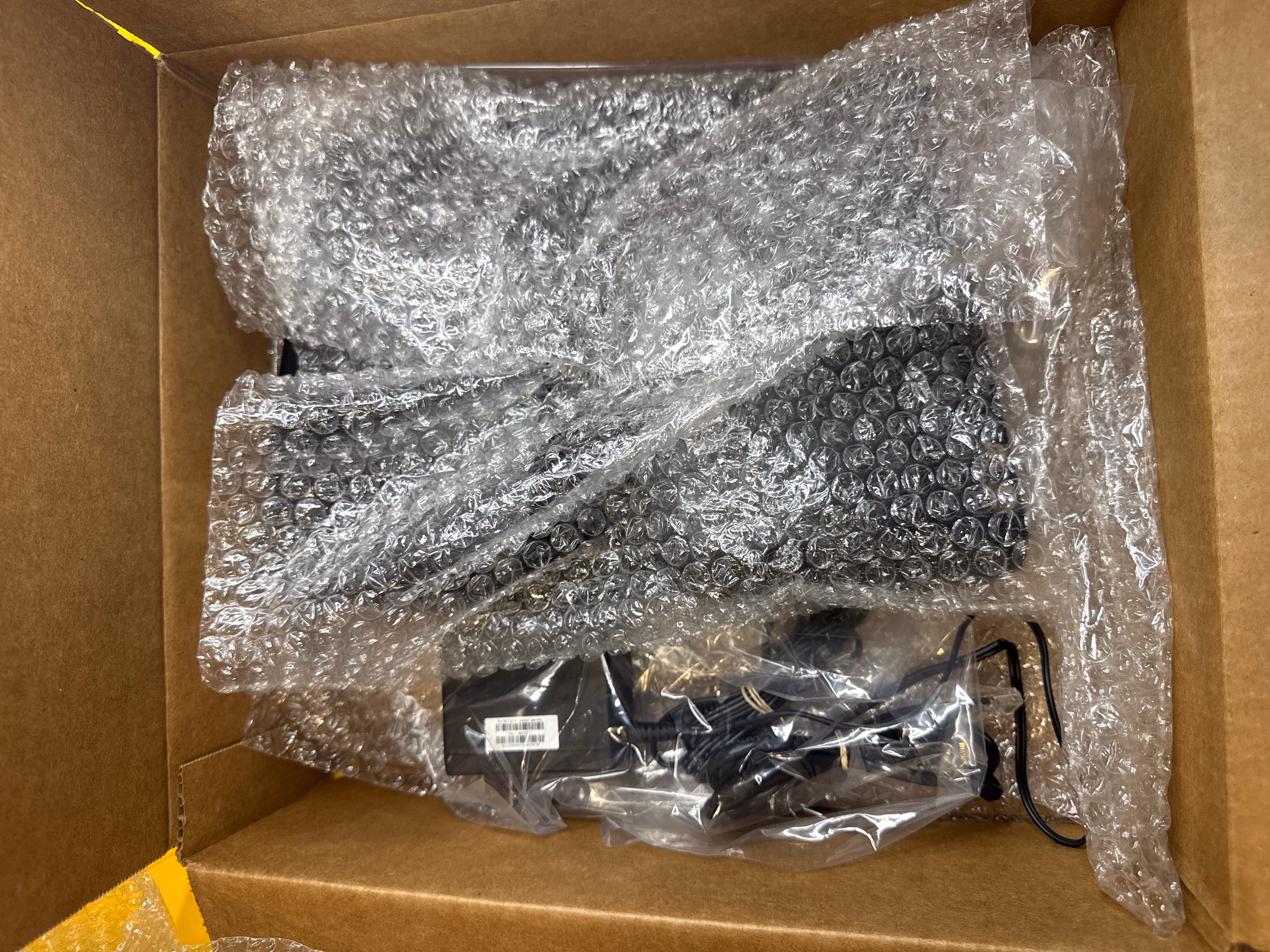 NETGEAR Nighthawk 8-Stream WiFi 6 RAX70-100NAS – Bulk Pack thumbnail 2