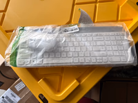 Logitech MK470 Slim Wireless Keyboard and Mouse Combo Off White | Unit 8653 thumbnail 2