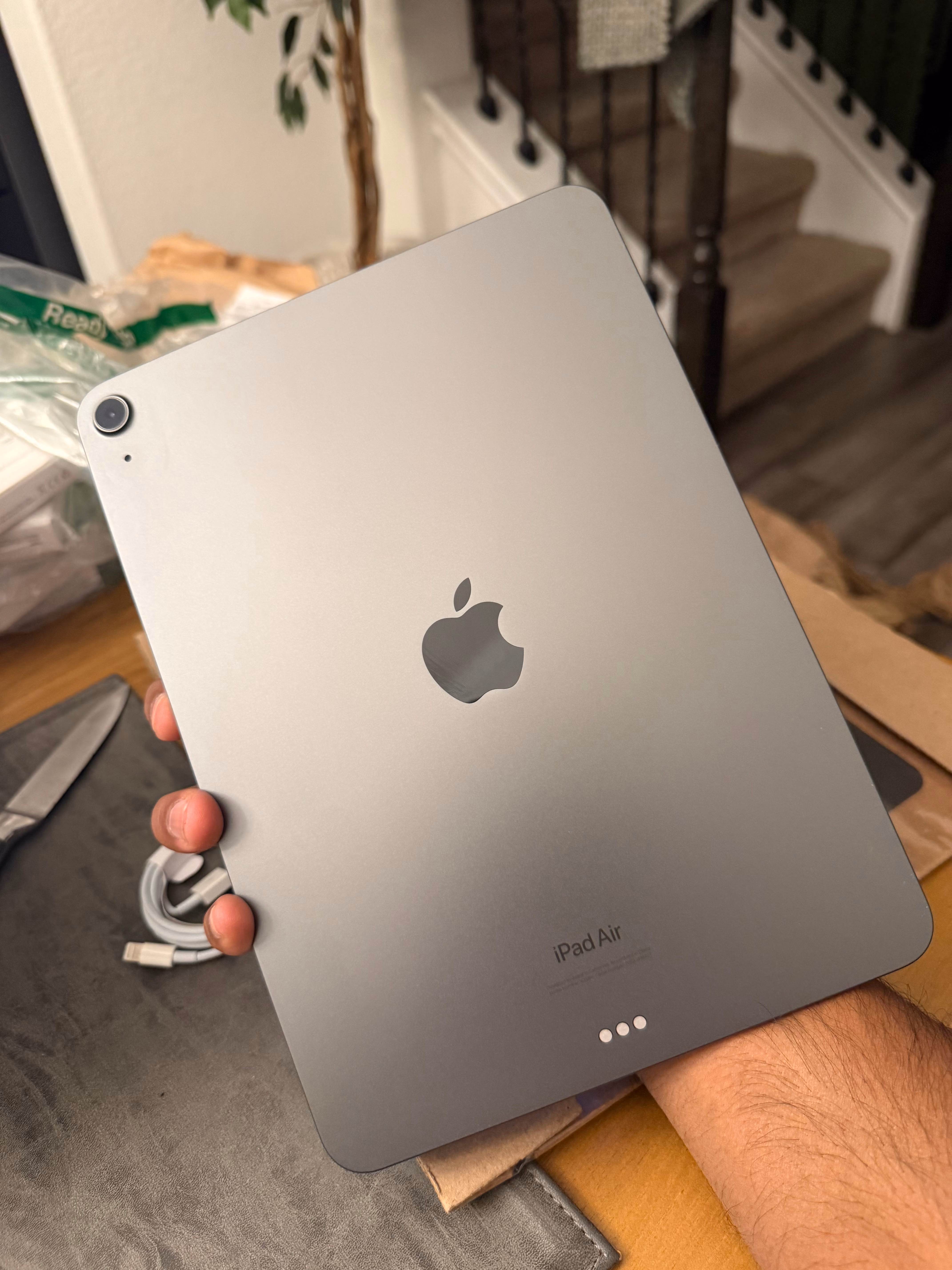 Apple Early 2022 iPad Air 5th Gen, 10.9-inch, Wi-Fi, 64GB, Space Gray (Amazon Renewed) thumbnail 2