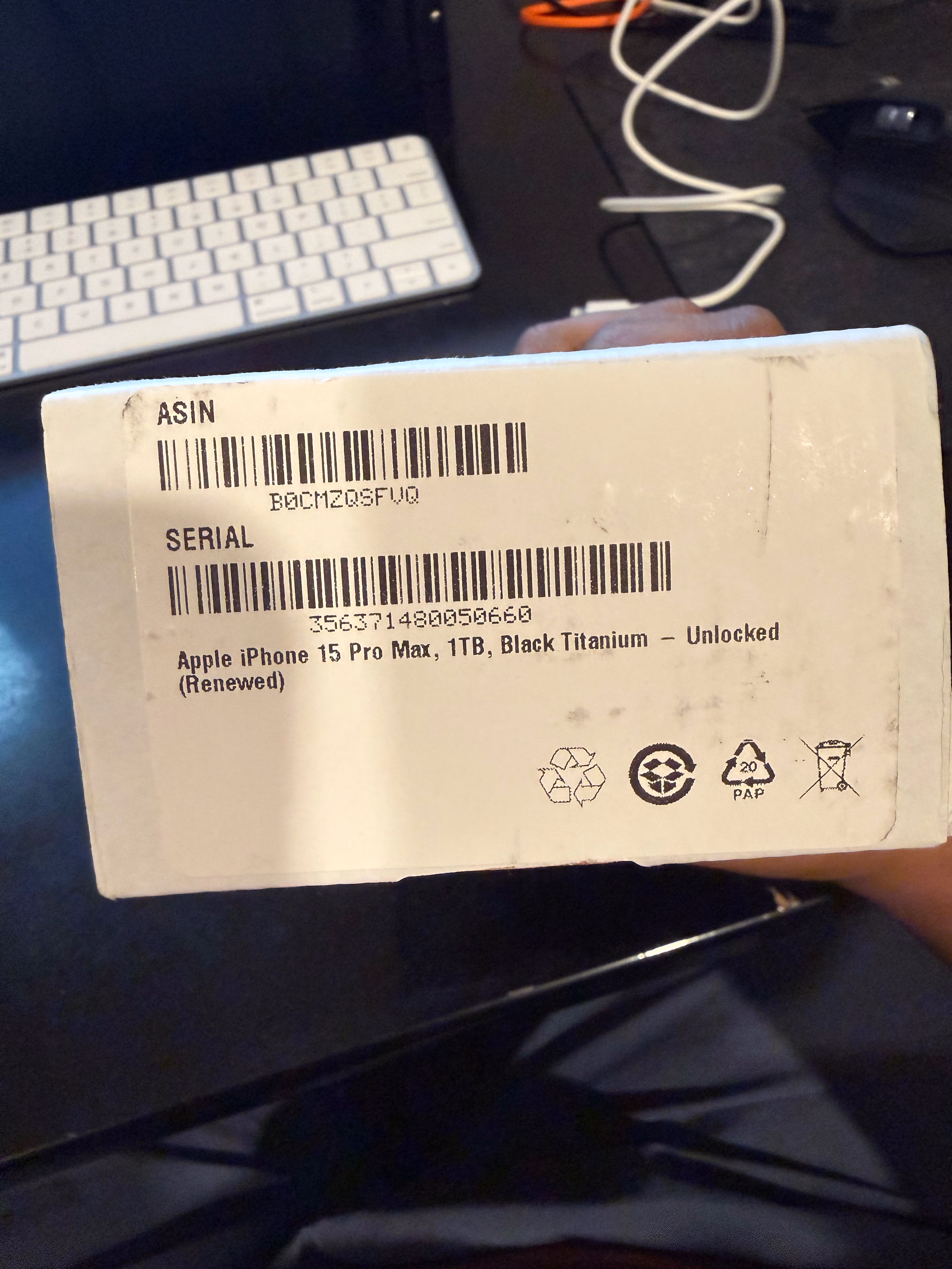 Apple iPhone 15 Pro Max, 1TB, Black Titanium - Unlocked (Amazon Renewed)(New- Open Box) thumbnail 4