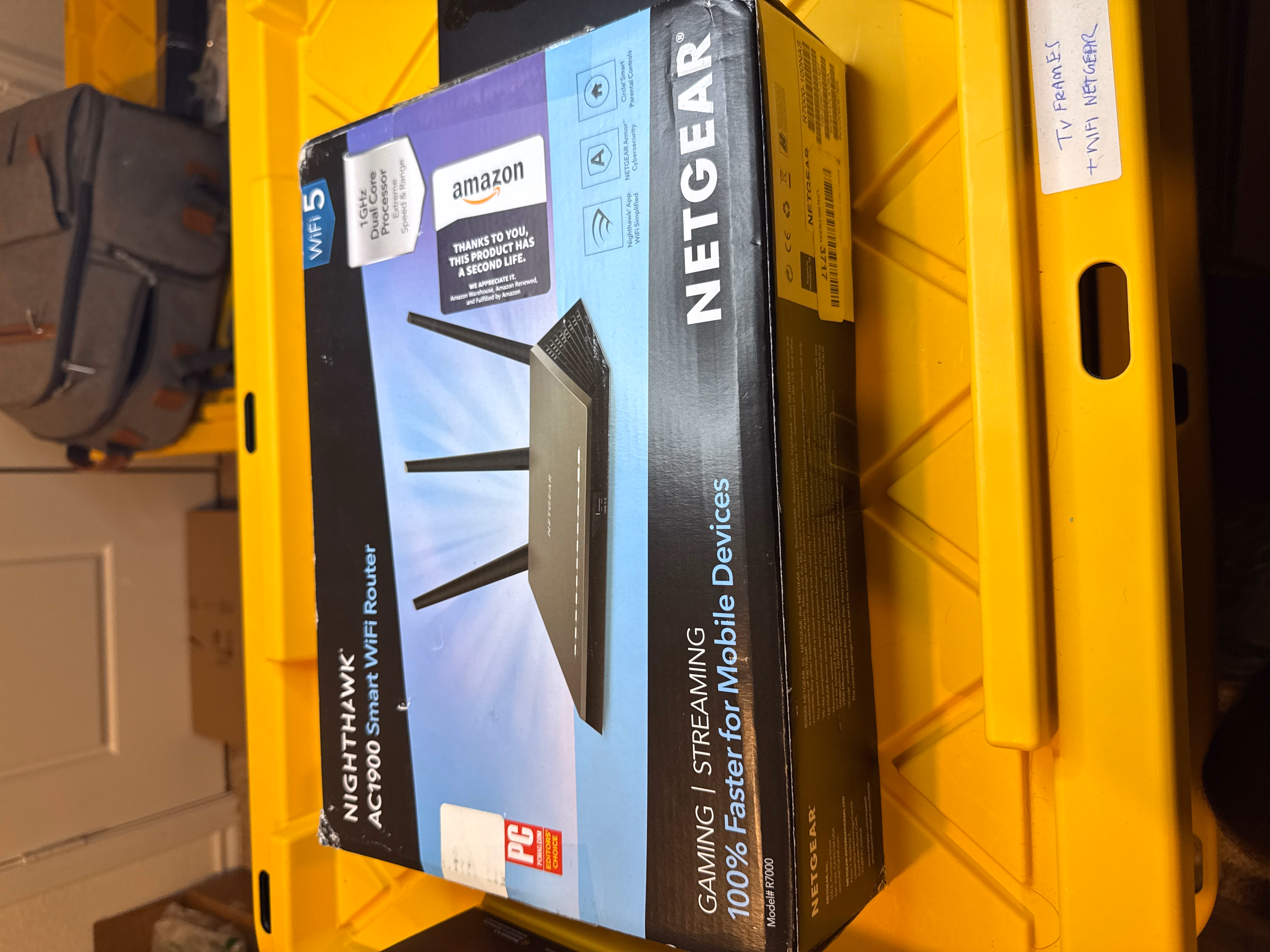 NETGEAR Nighthawk Smart Wi-Fi Router (R7000-100NAS) - AC1900 Wireless Speed (Up to 1900 Mbps) | Up to 1800 Sq Ft Coverage & 30 Devices | 4 x 1G Ethernet and 2 USB Ports | Armor Security thumbnail 2