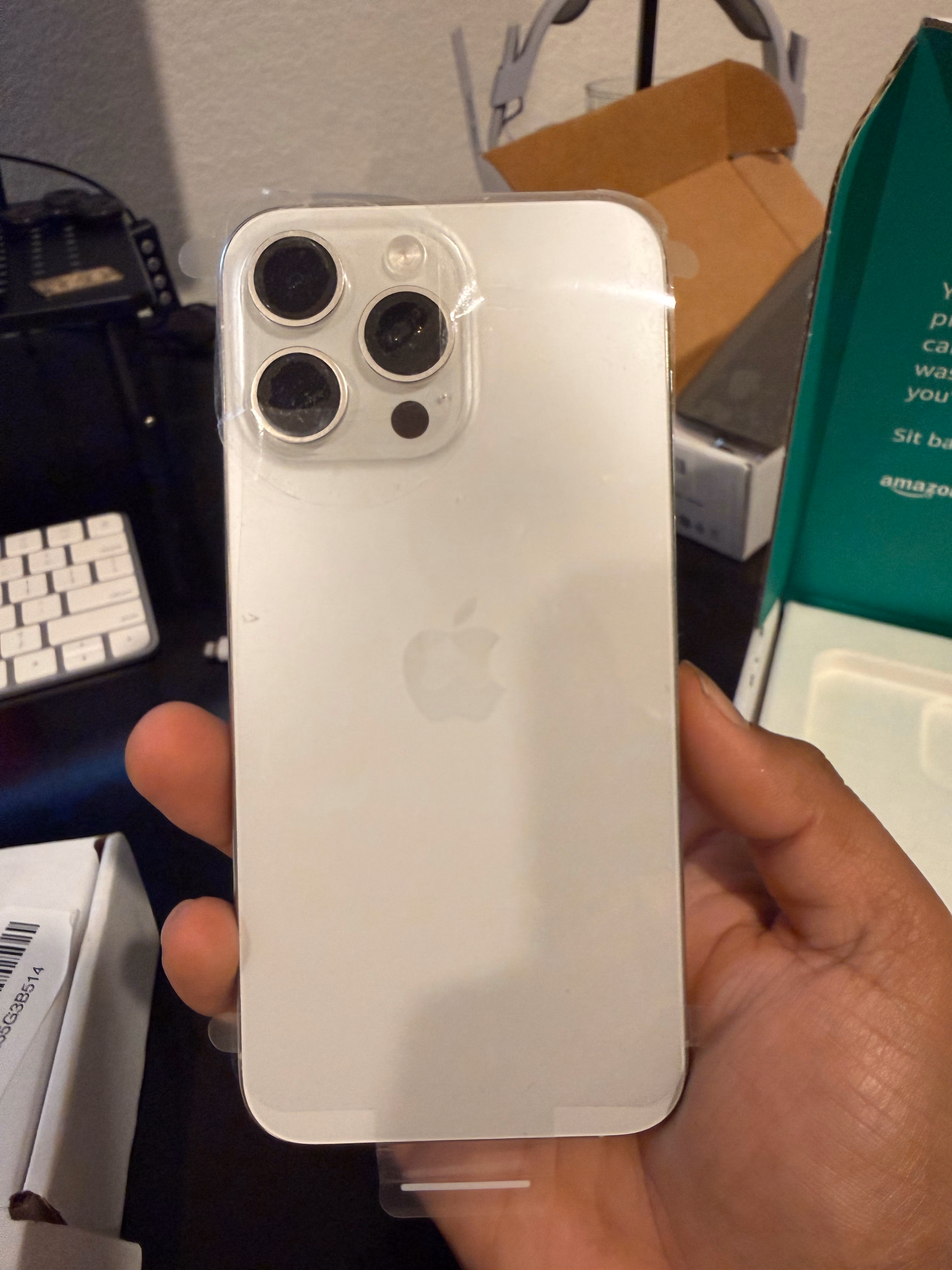 Apple iPhone (Amazon Renewed Premium) 15 Pro Max, 512GB, White Titanium - Unlocked thumbnail 2