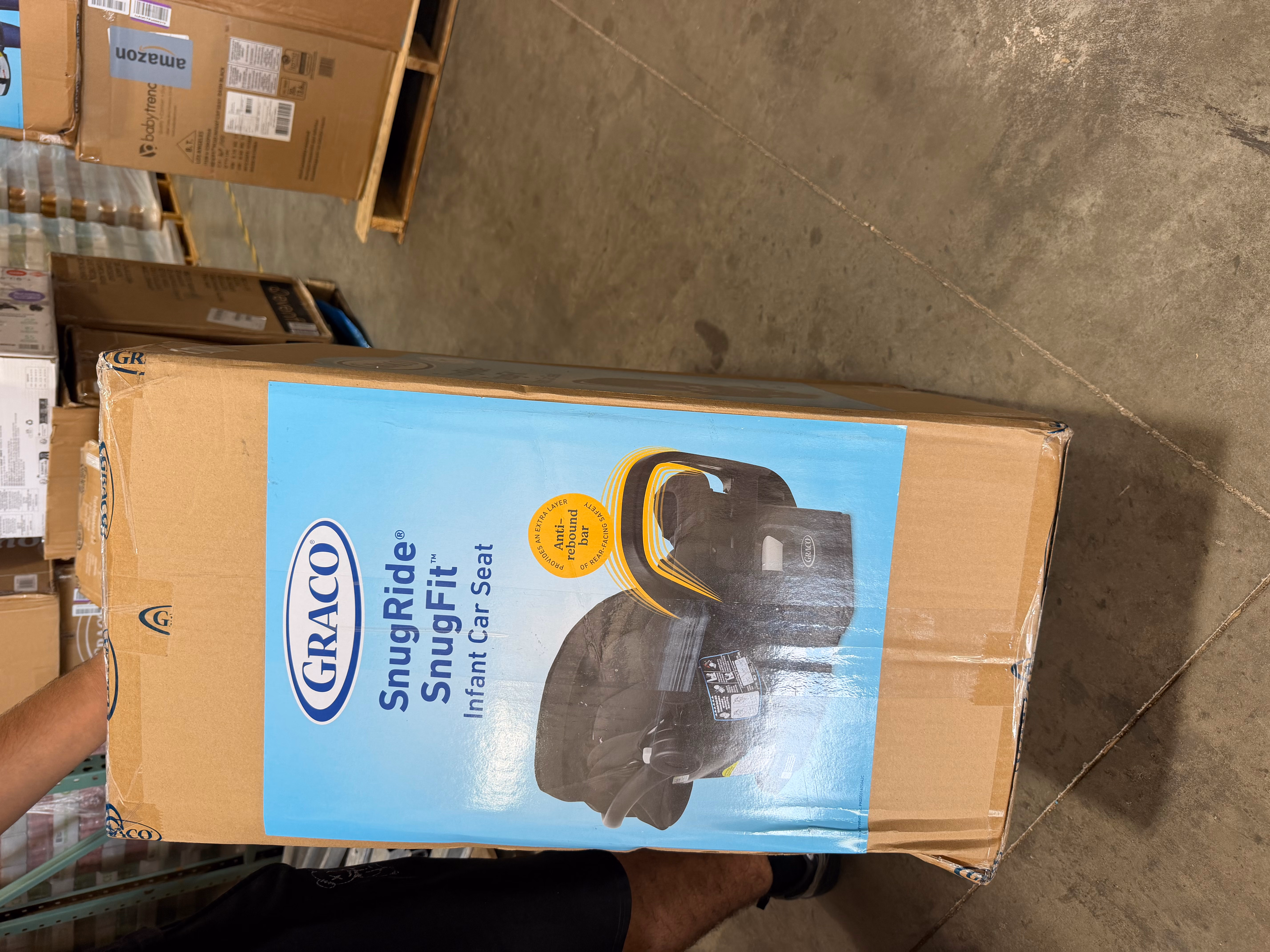 Graco SnugRide Lite LX Infant Car Seat, Lightweight Rear-Facing Seat for Babies 4–30 lb, 4-Position Adjustable Base, LATCH Installation & ProtectPlus Engineered, Studio thumbnail 2