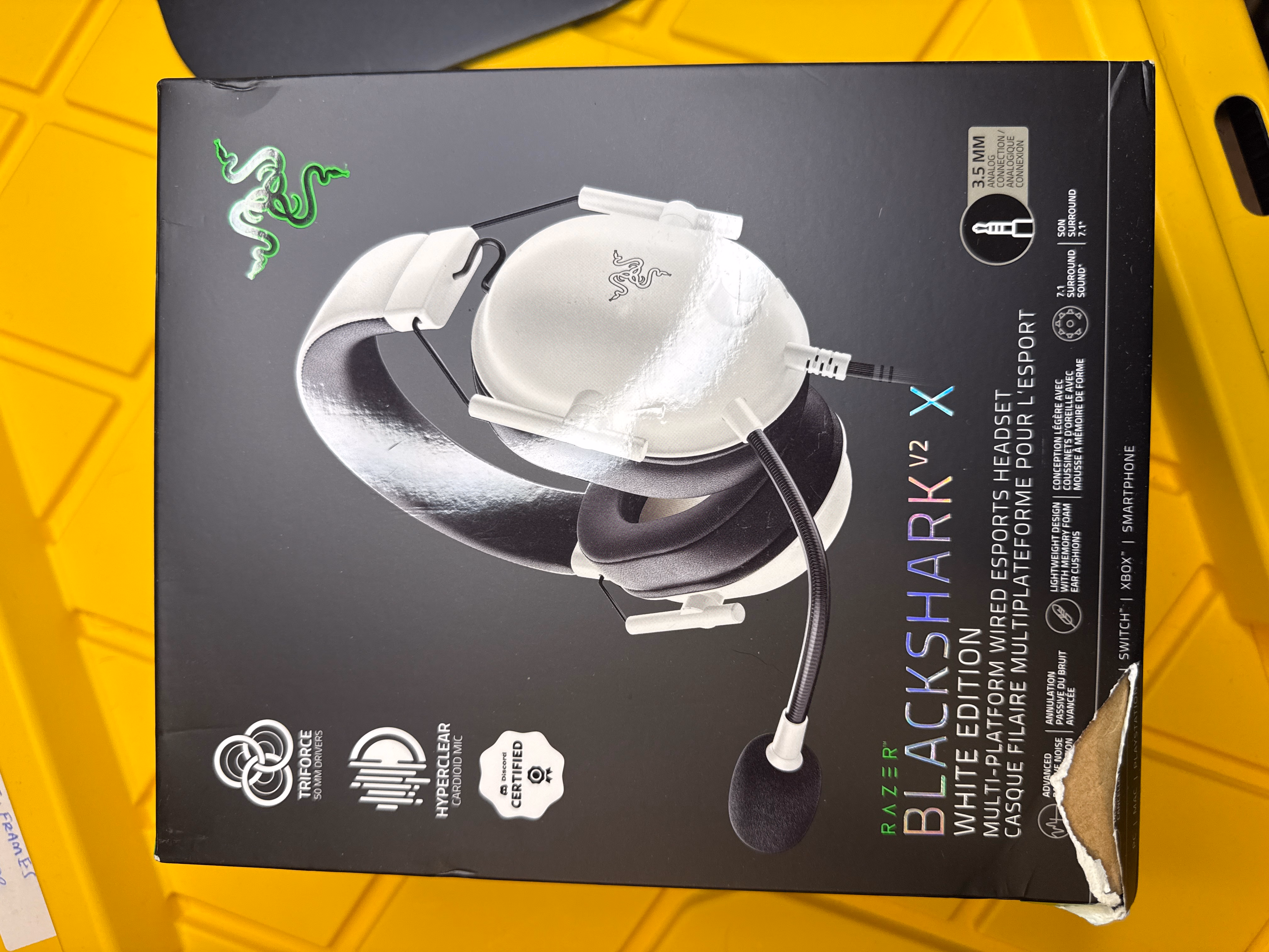 Razer BlackShark V2 X Gaming Headset PS4 PS5 50mm Mac White thumbnail 2