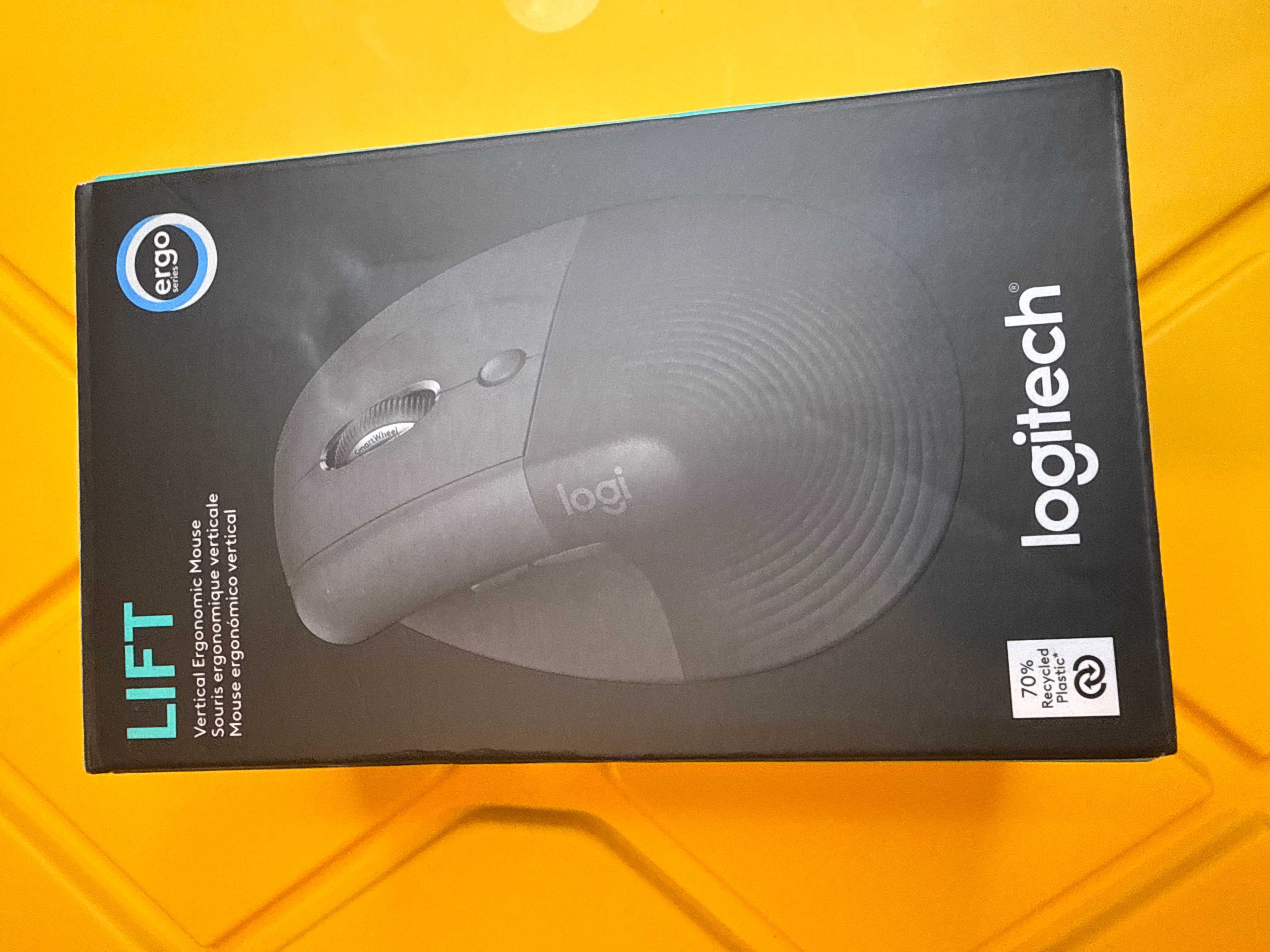 Logitech Lift Vertical Ergonomic Mouse 4 Buttons Graphite thumbnail 1