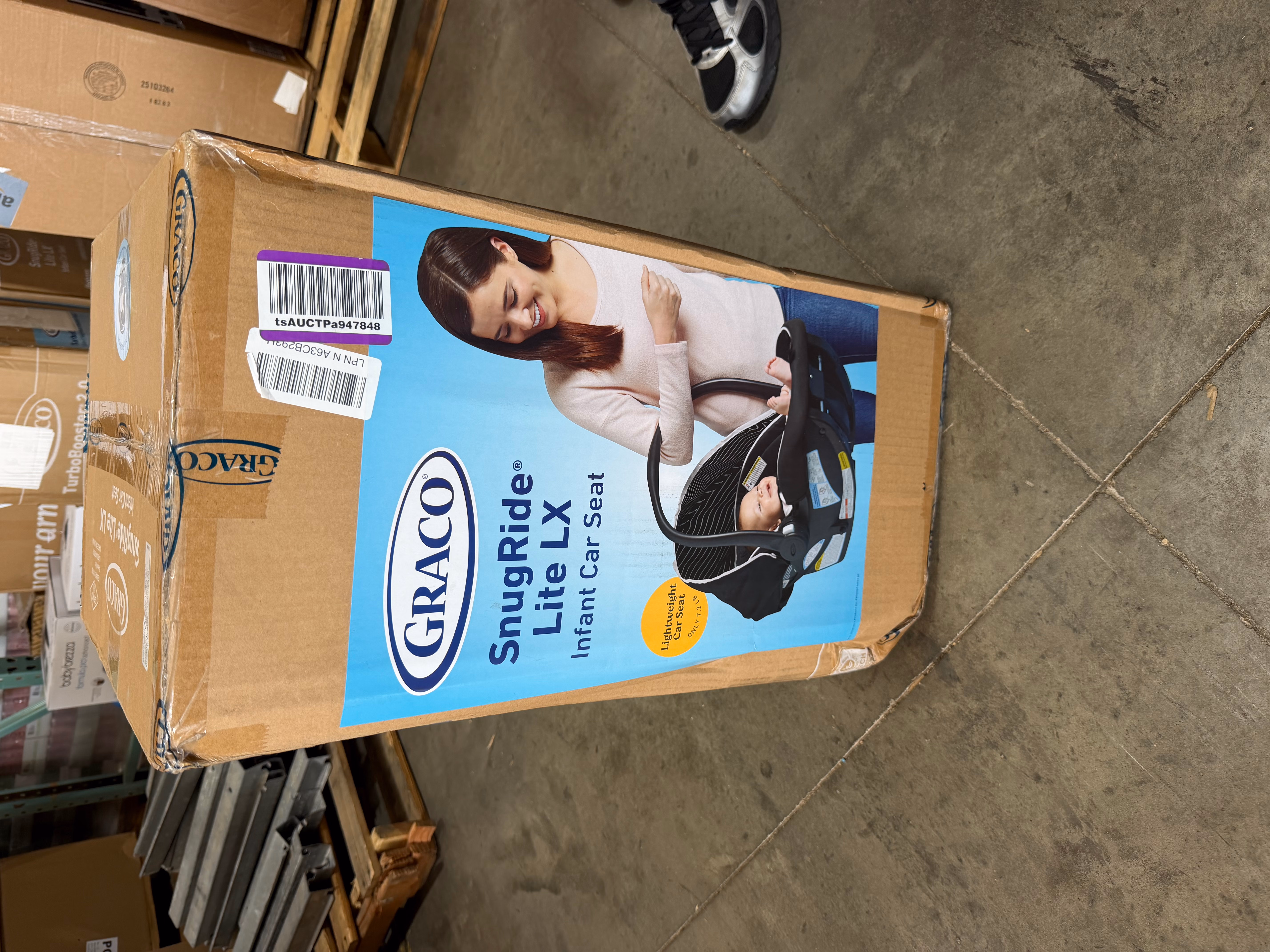 Graco® SnugRide Lite LX Infant Car Seat, Lightweight Rear-Facing Seat for Babies 4–30 lb, 4-Position Adjustable Base, LATCH Installation & ProtectPlus Engineered, Studio thumbnail 2