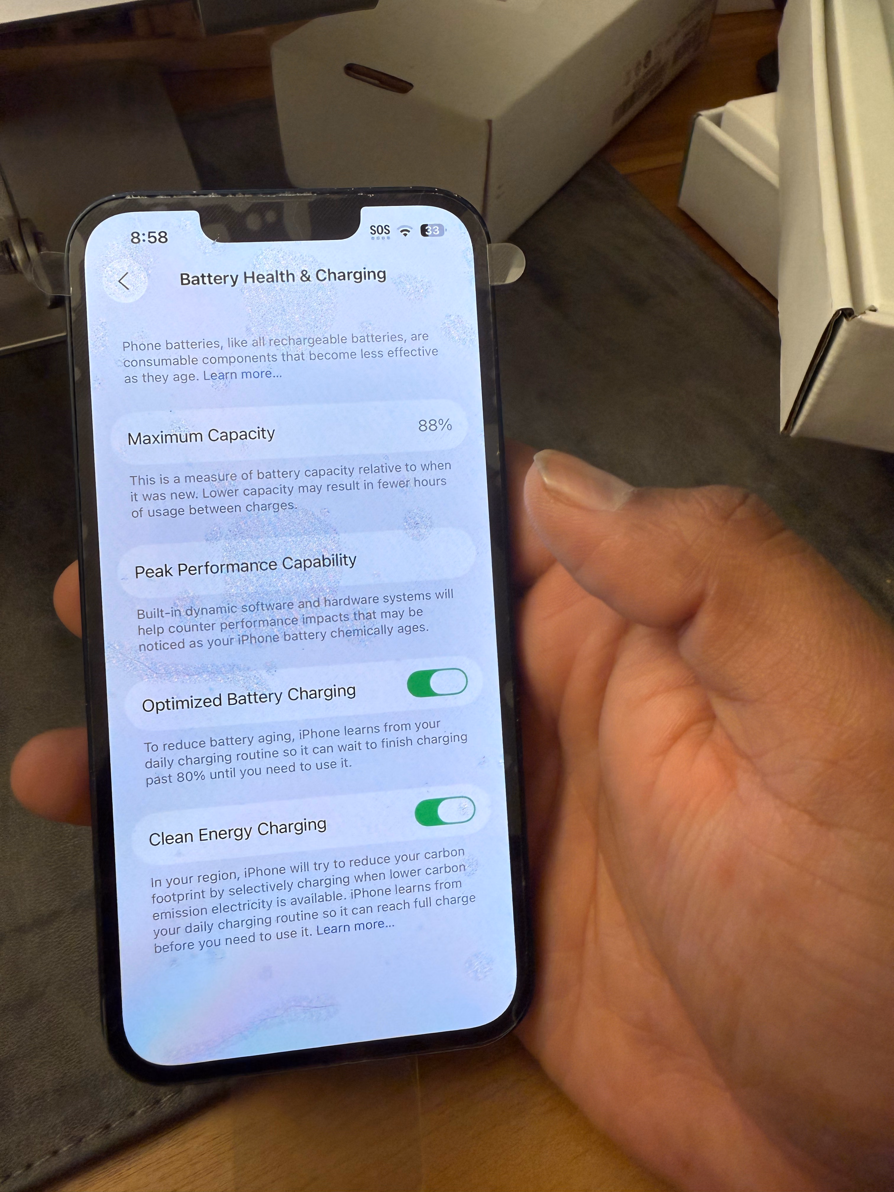 Apple iPhone (Amazon Renewed Premium) 13, 128GB, Midnight - Unlocked thumbnail 4