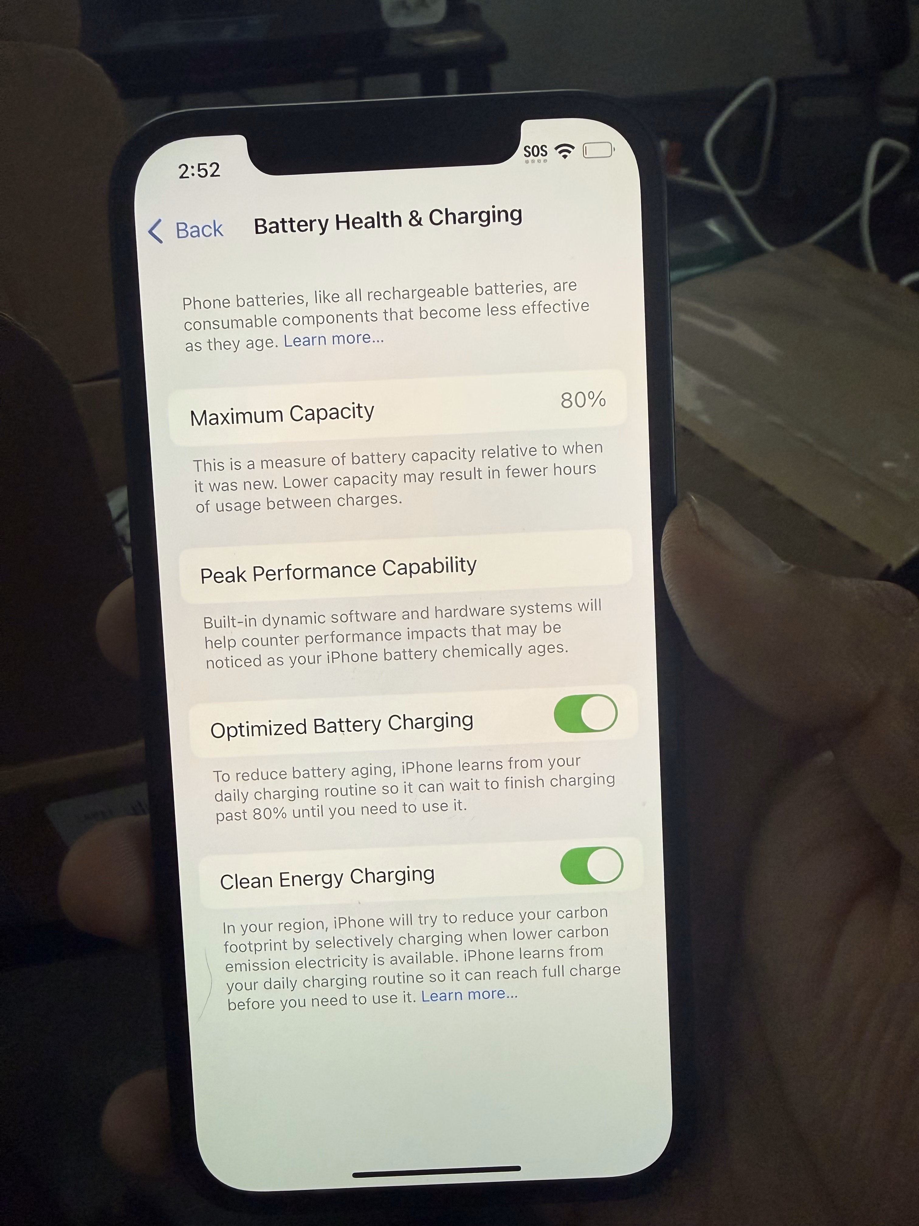 Apple iPhone 12, 128GB, Black - Fully Unlocked (Amazon Renewed) thumbnail 4